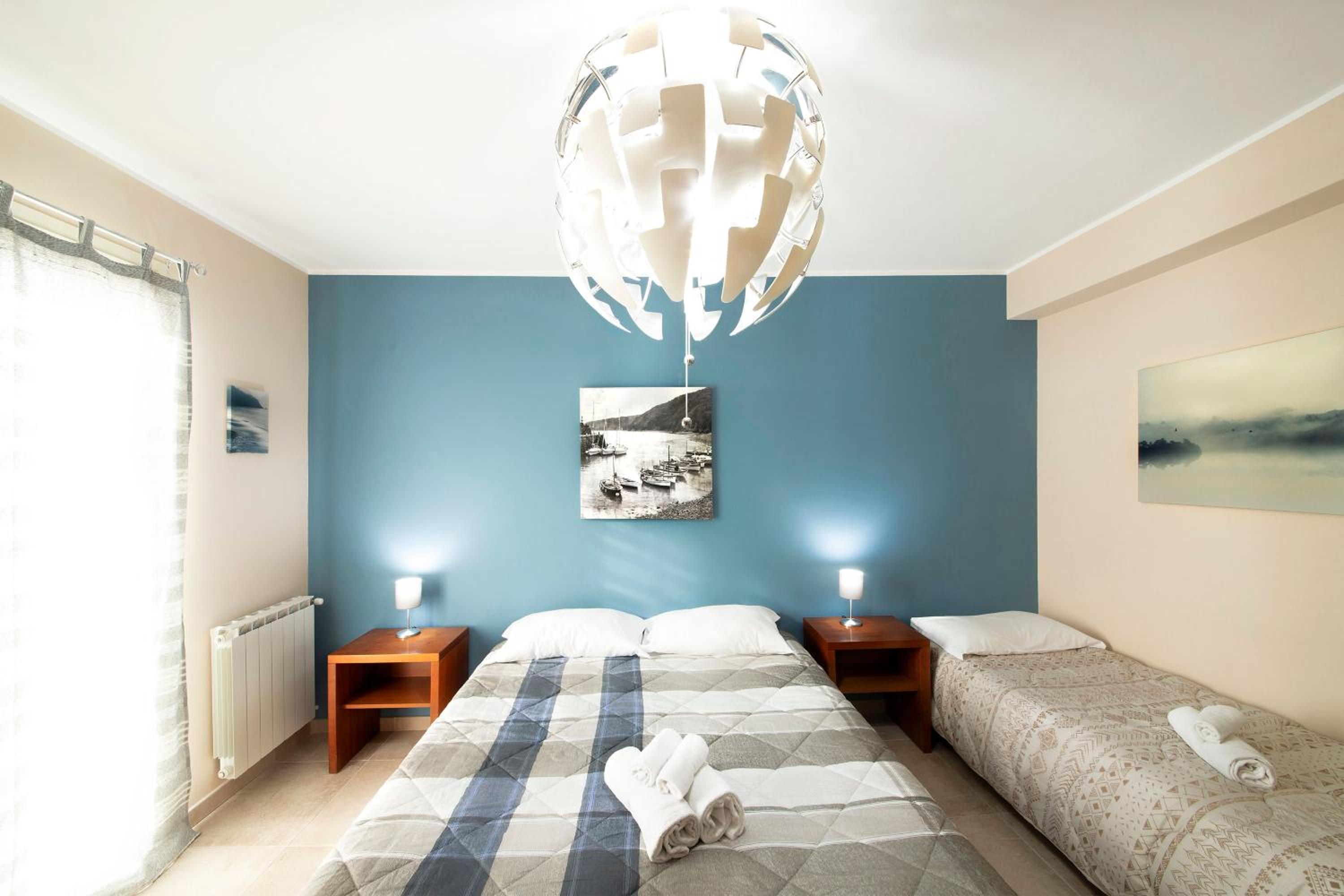 Triple Room with Private Bathroom - Photo 17
