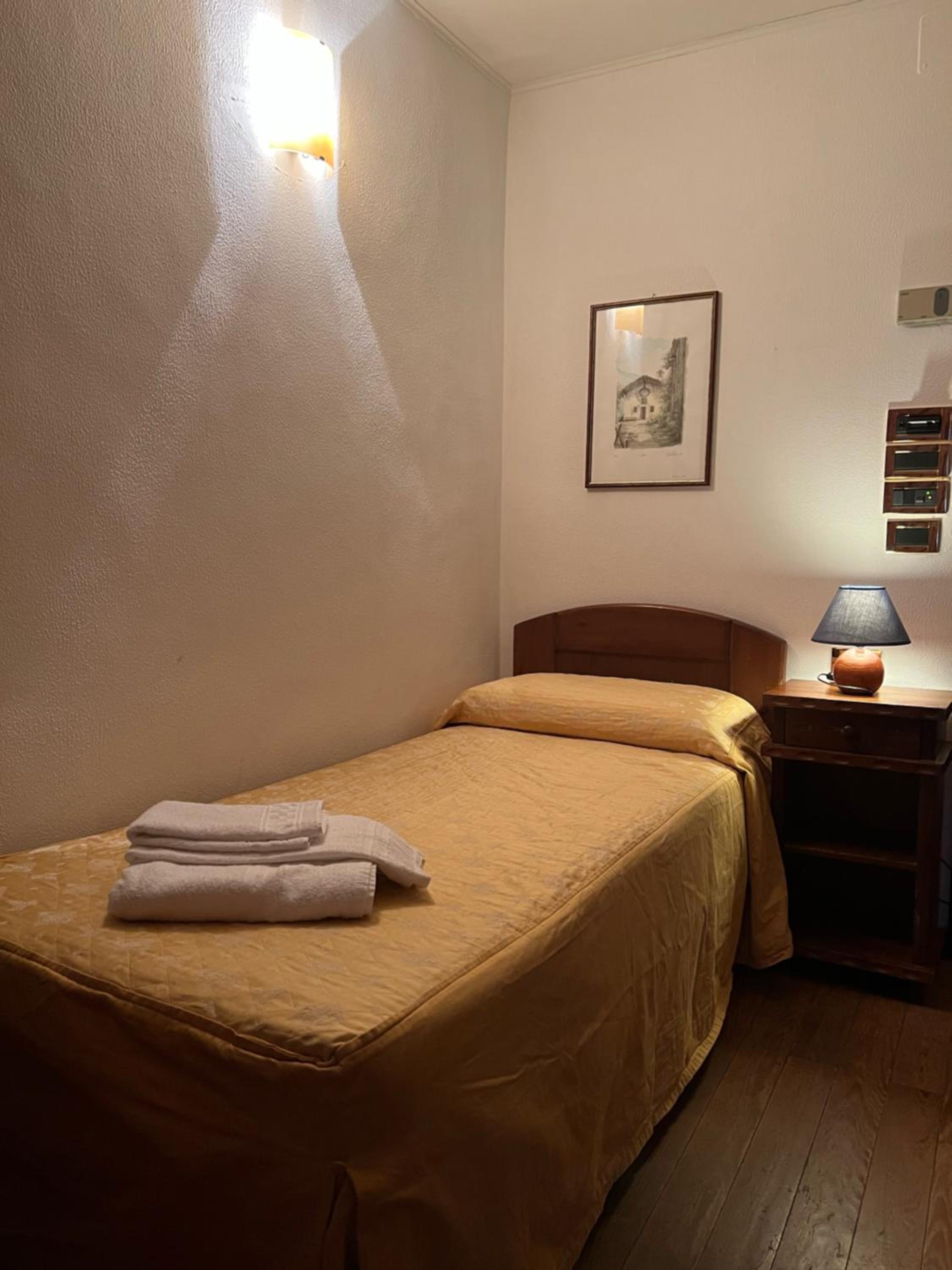 Single Room photo 2