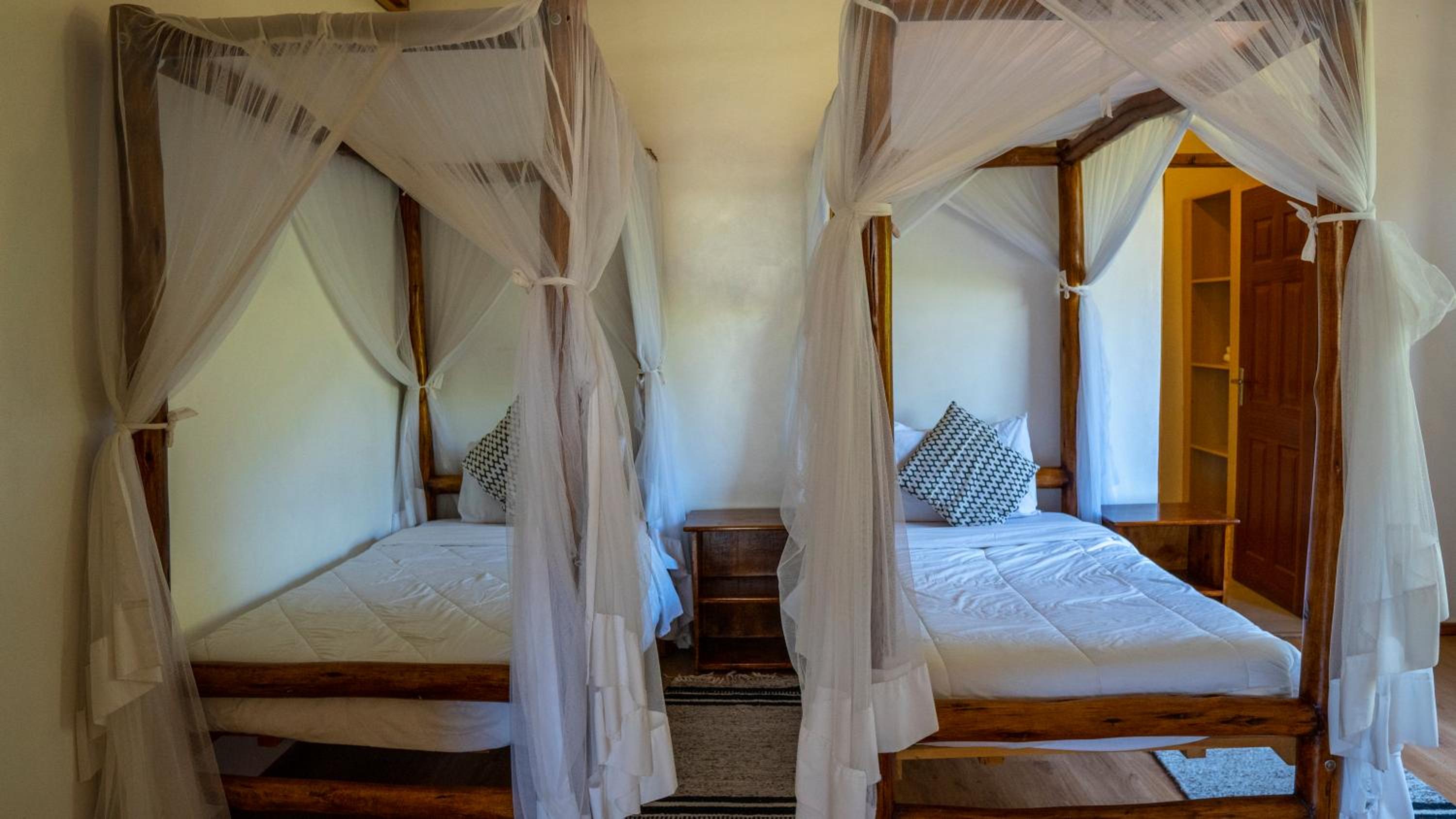 Two-Bedroom Villa - Photo 15