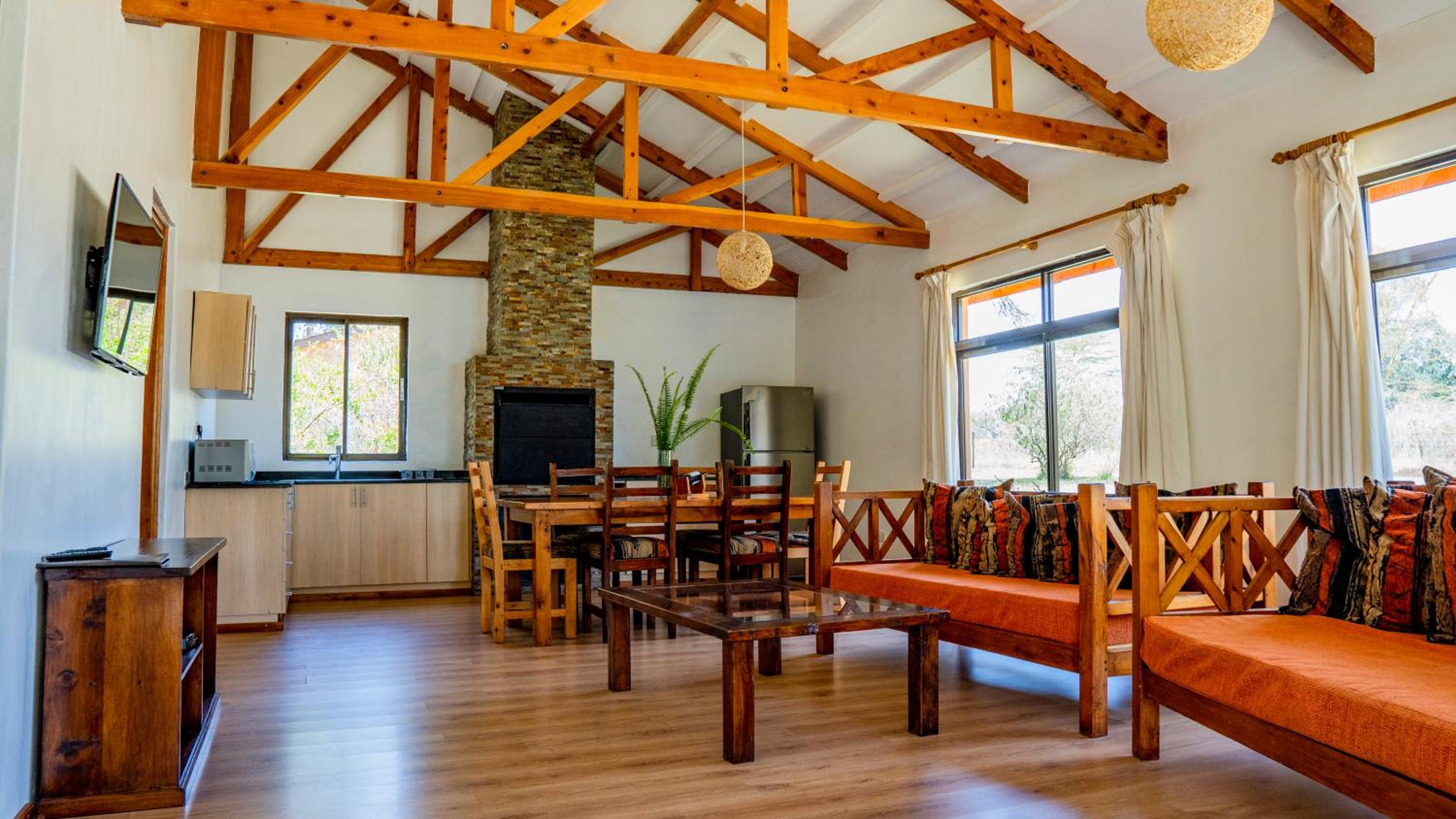 Two-Bedroom Villa - Photo 3