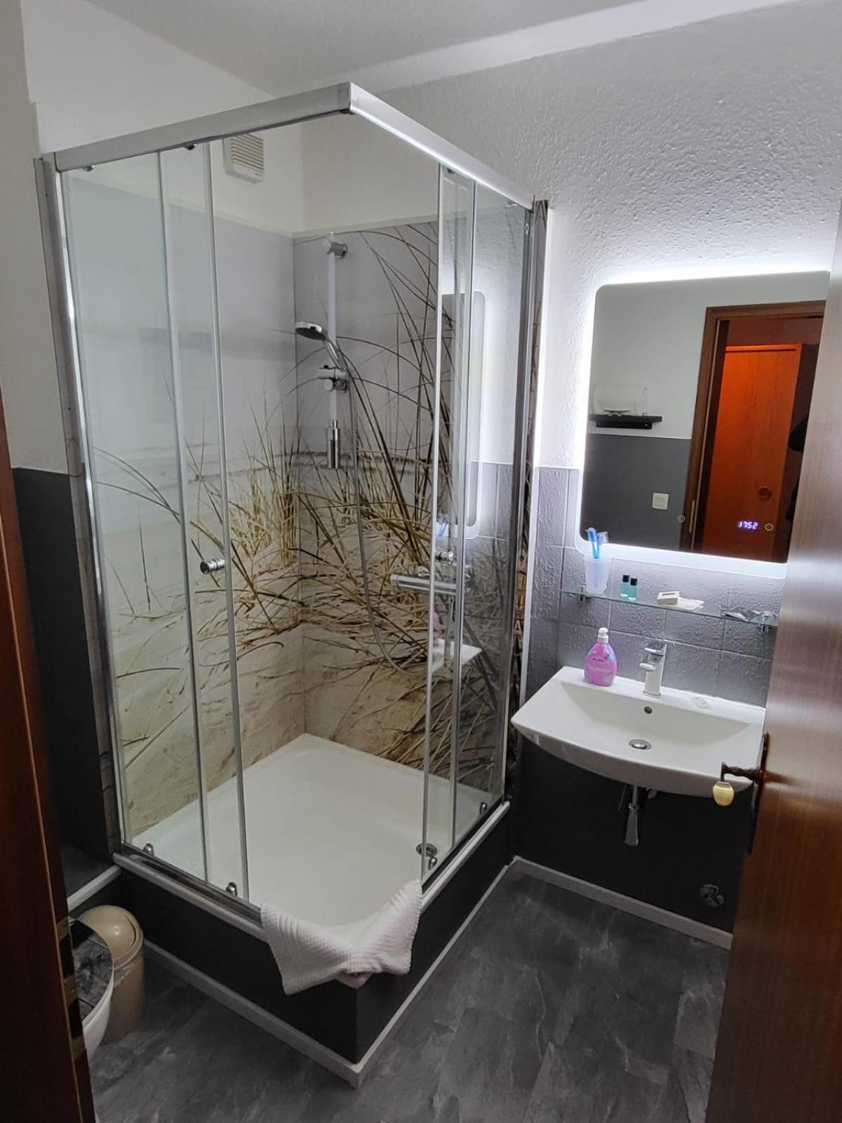 Twin Room with Garden View photo 2
