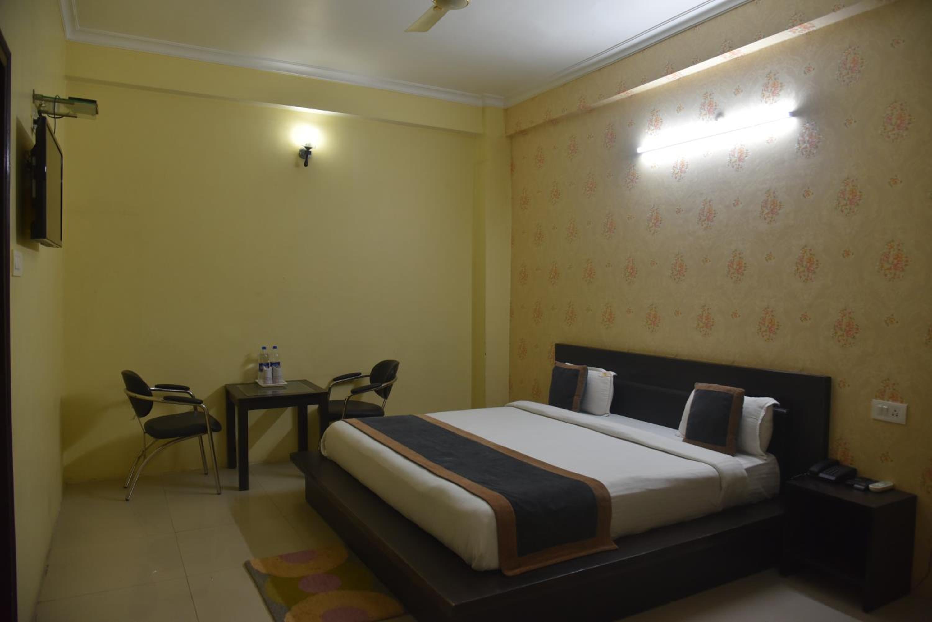 Deluxe Double Room - Photo 5