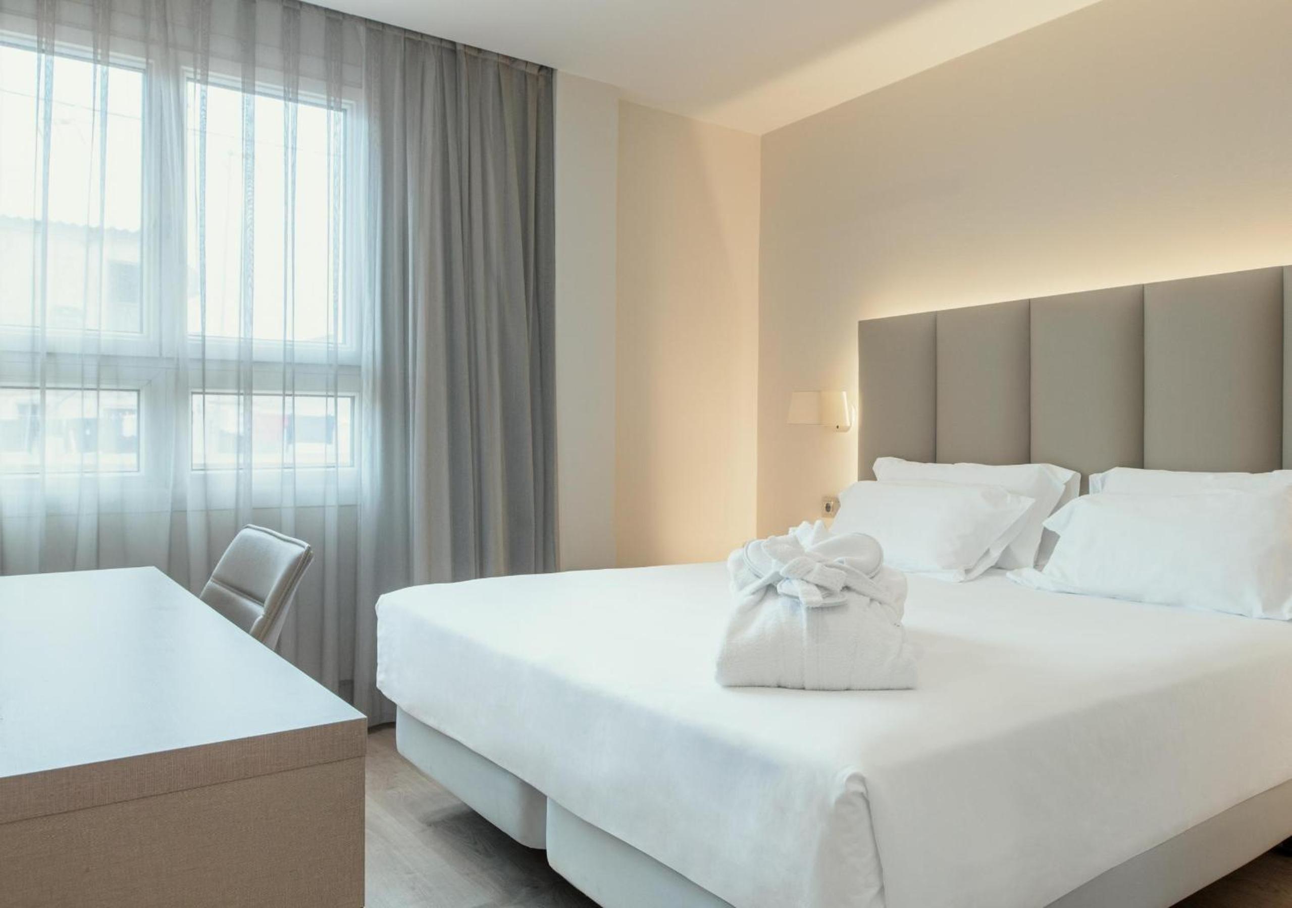 Superior Double or Twin Room - Photo 1
