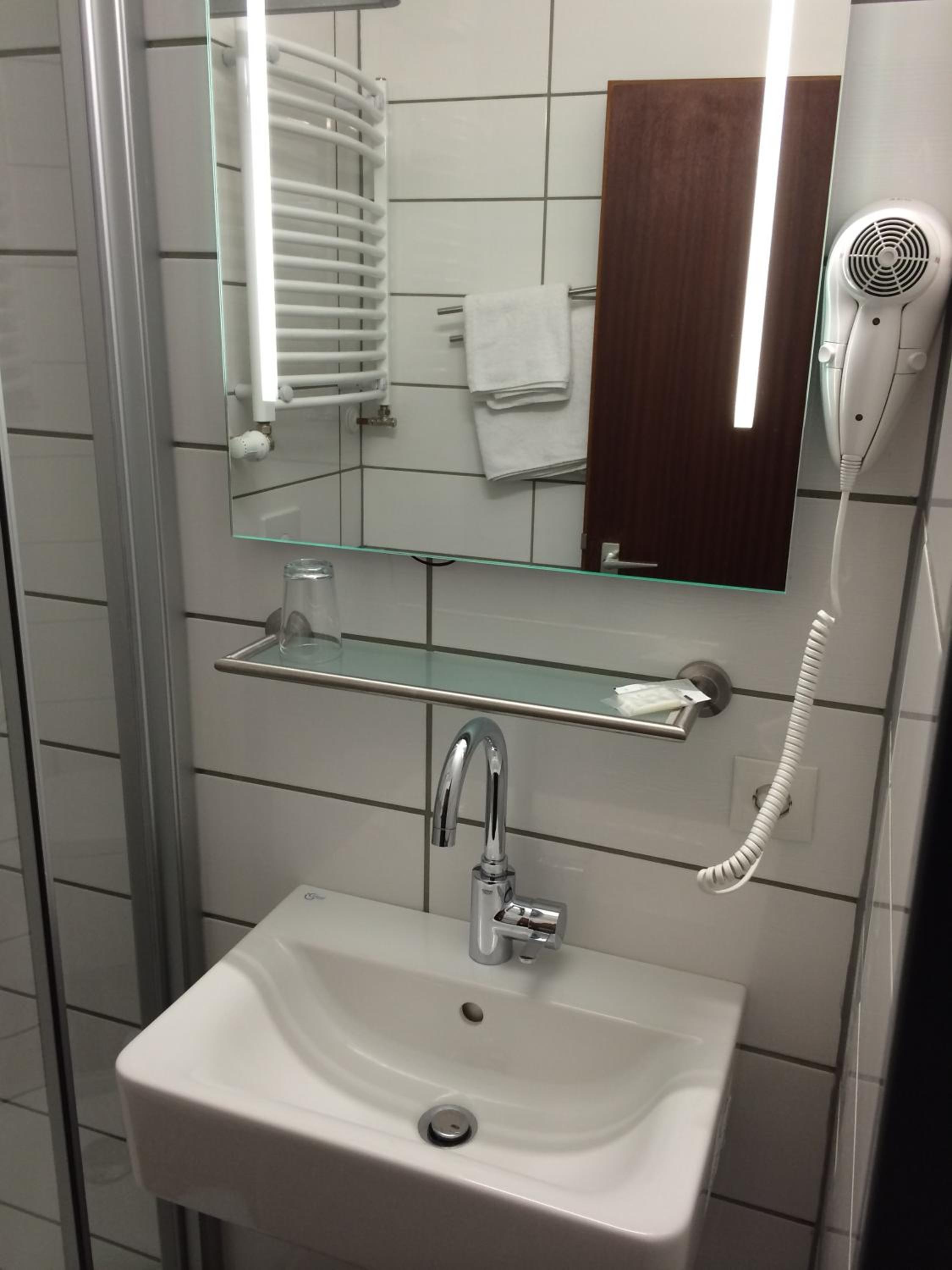 Single Room photo 2