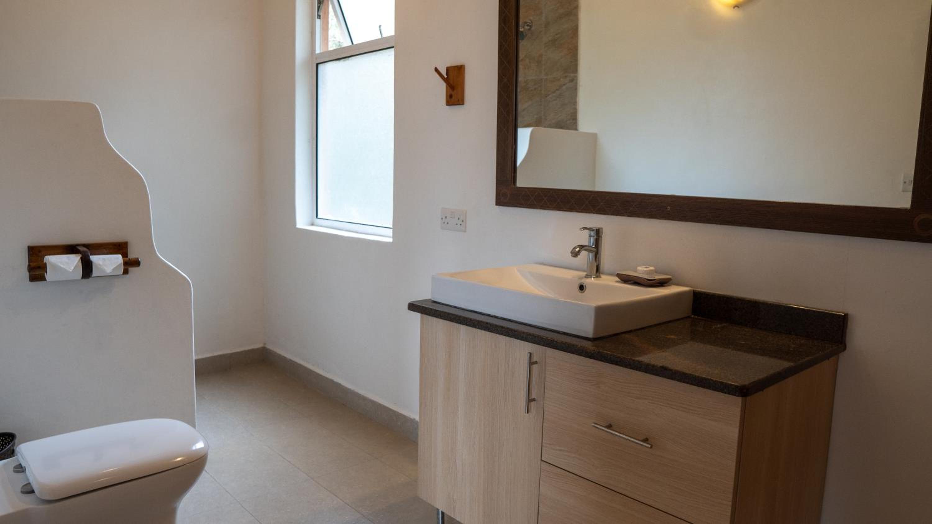 Two-Bedroom House - Photo 19