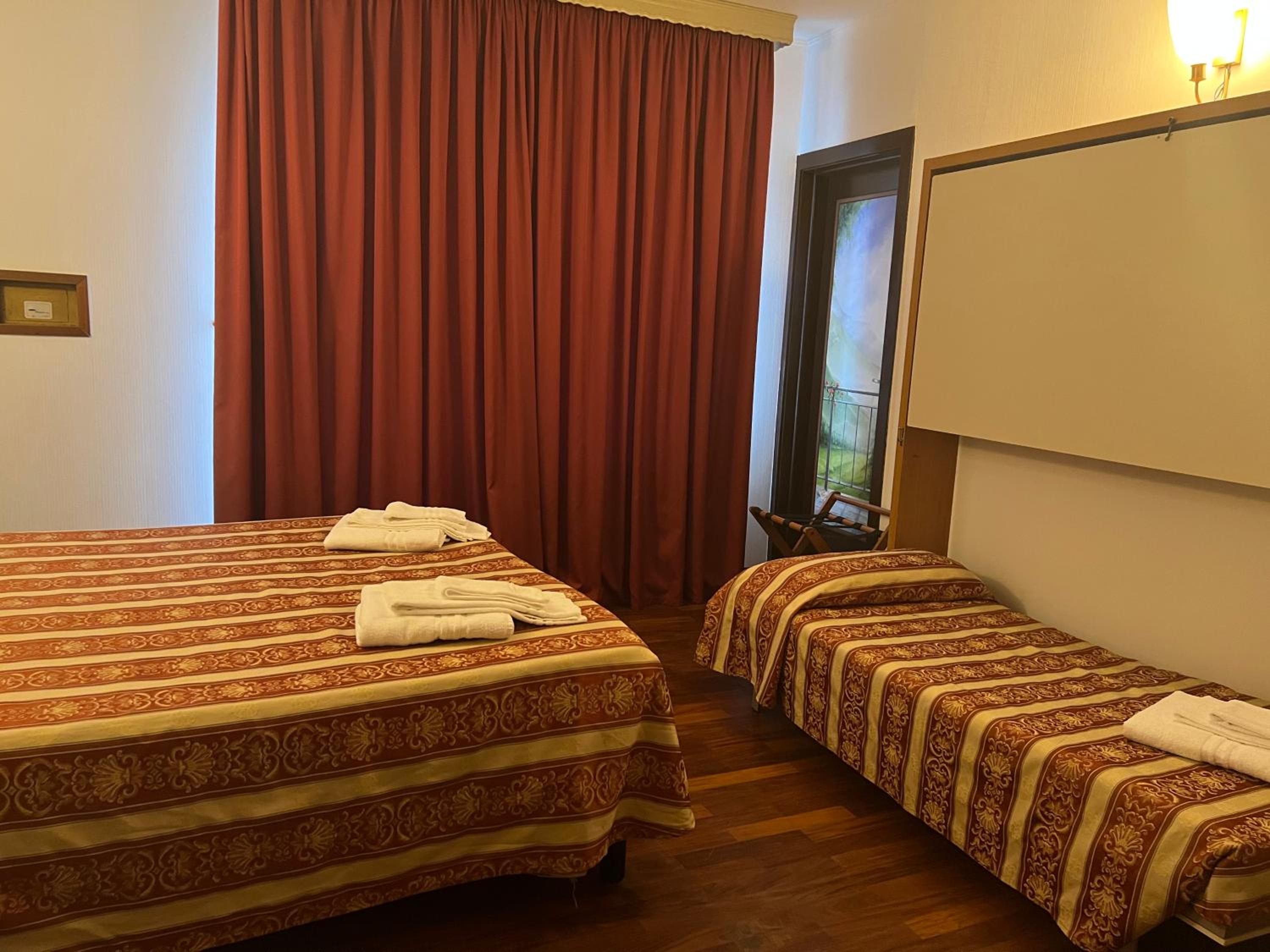 Triple Room - Photo 2
