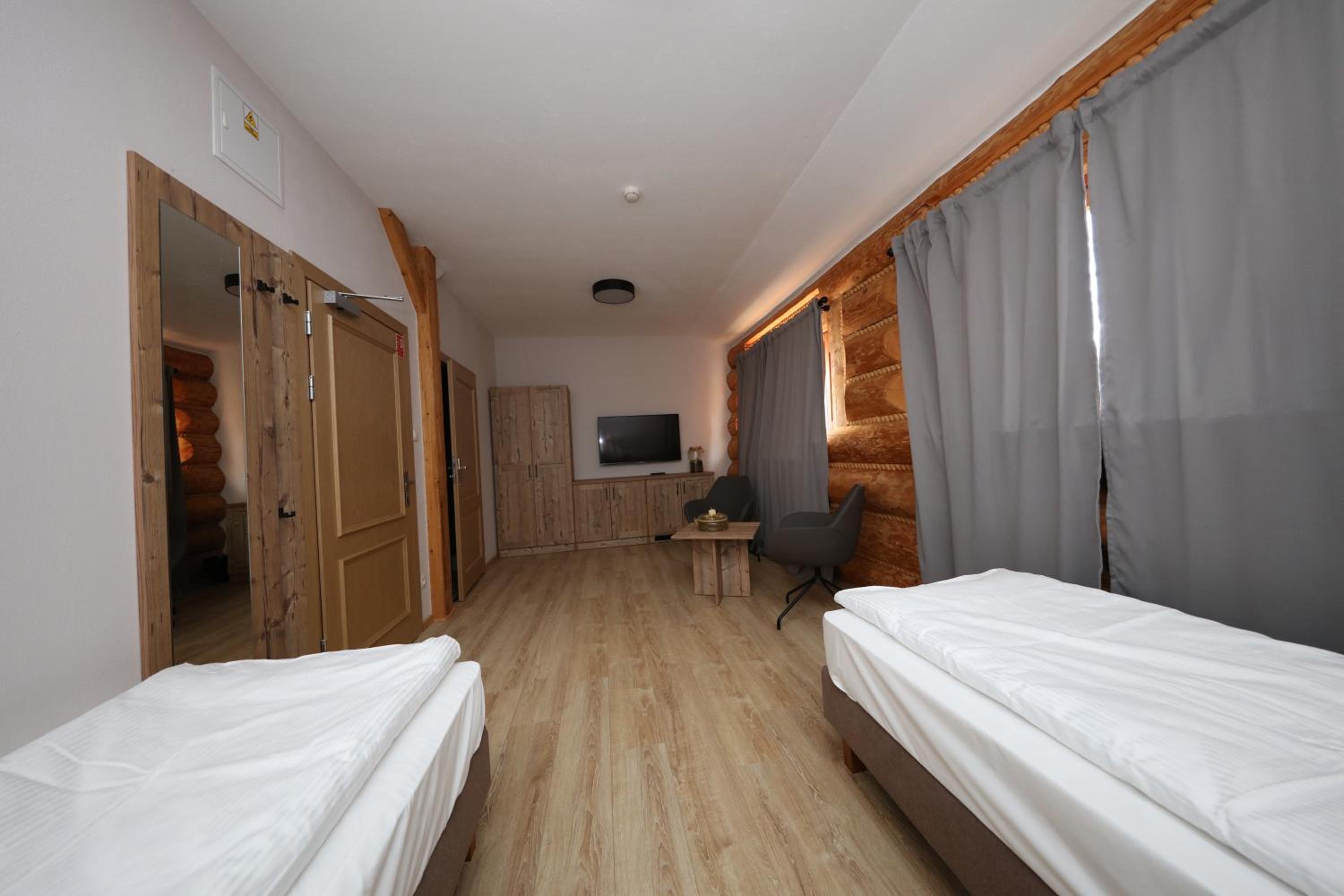 Standard Twin Room photo 1