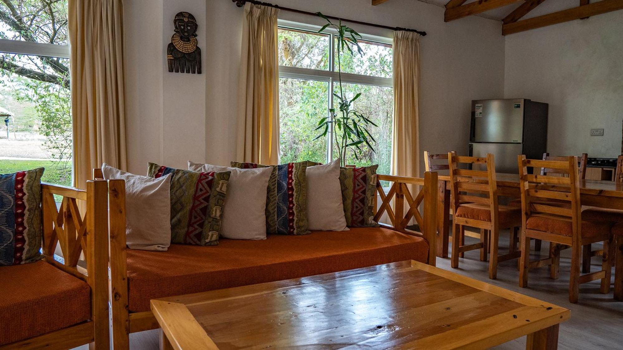 Two-Bedroom House - Photo 1