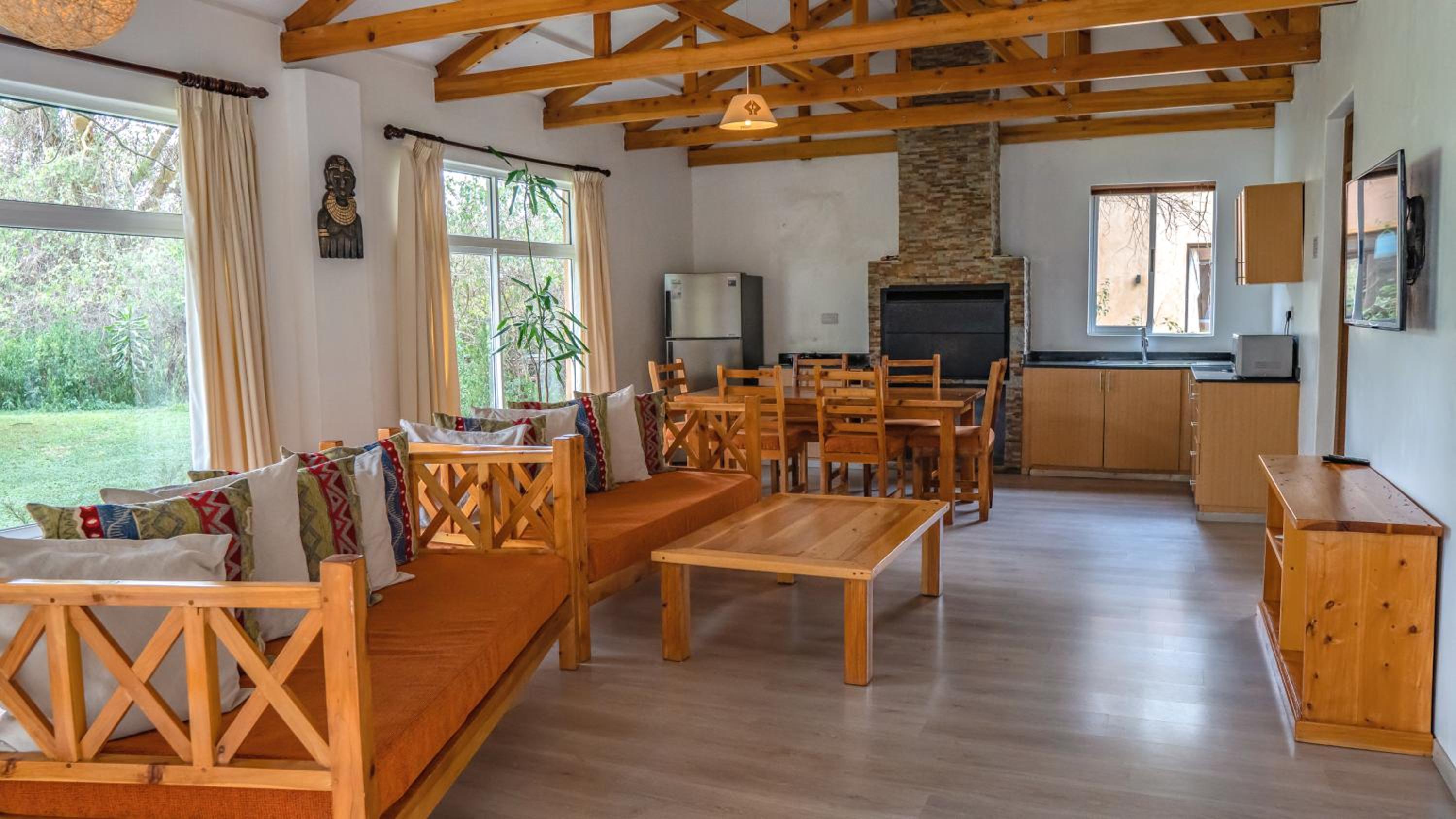 Two-Bedroom House - Photo 11