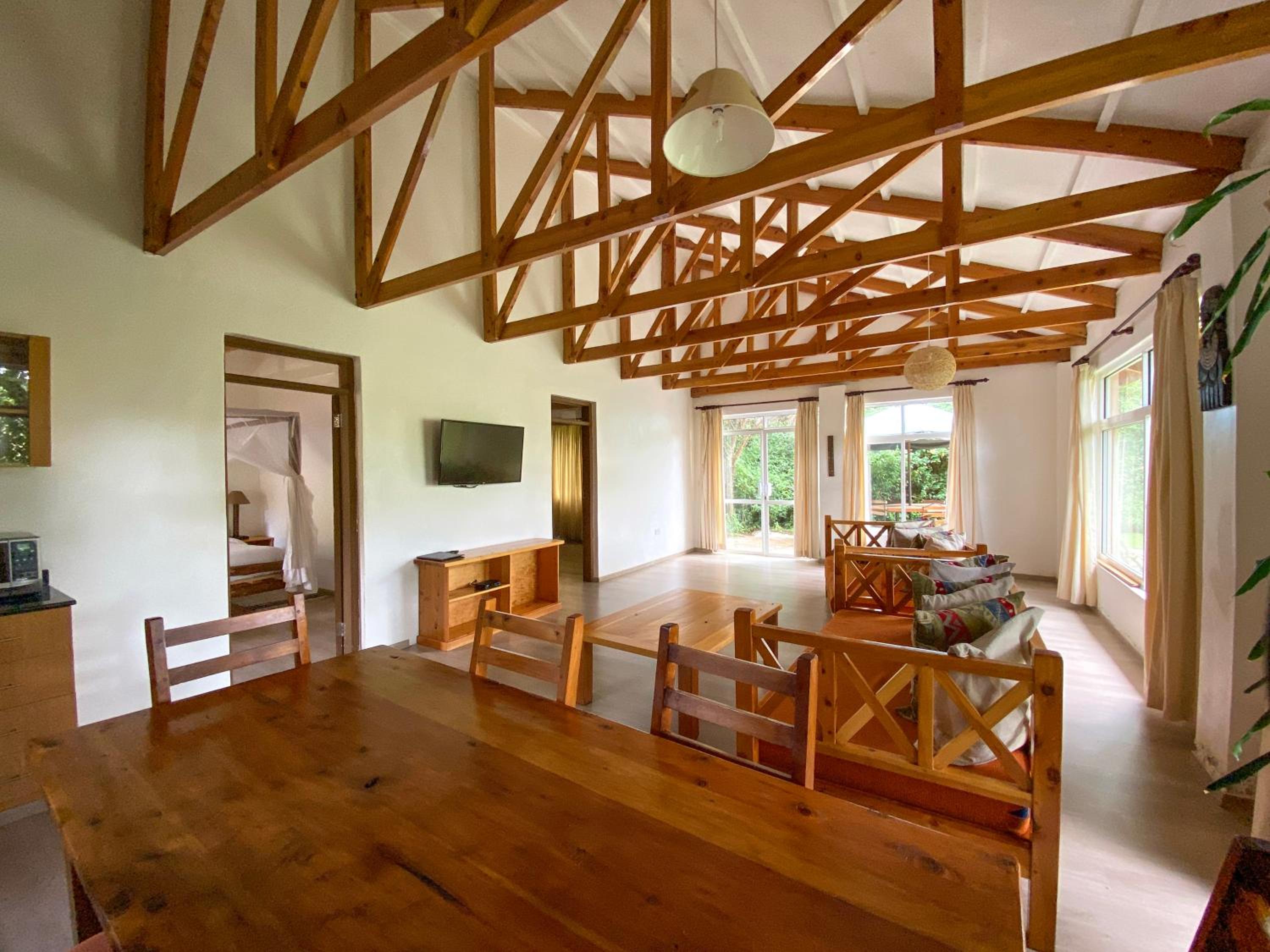 Two-Bedroom House - Photo 7