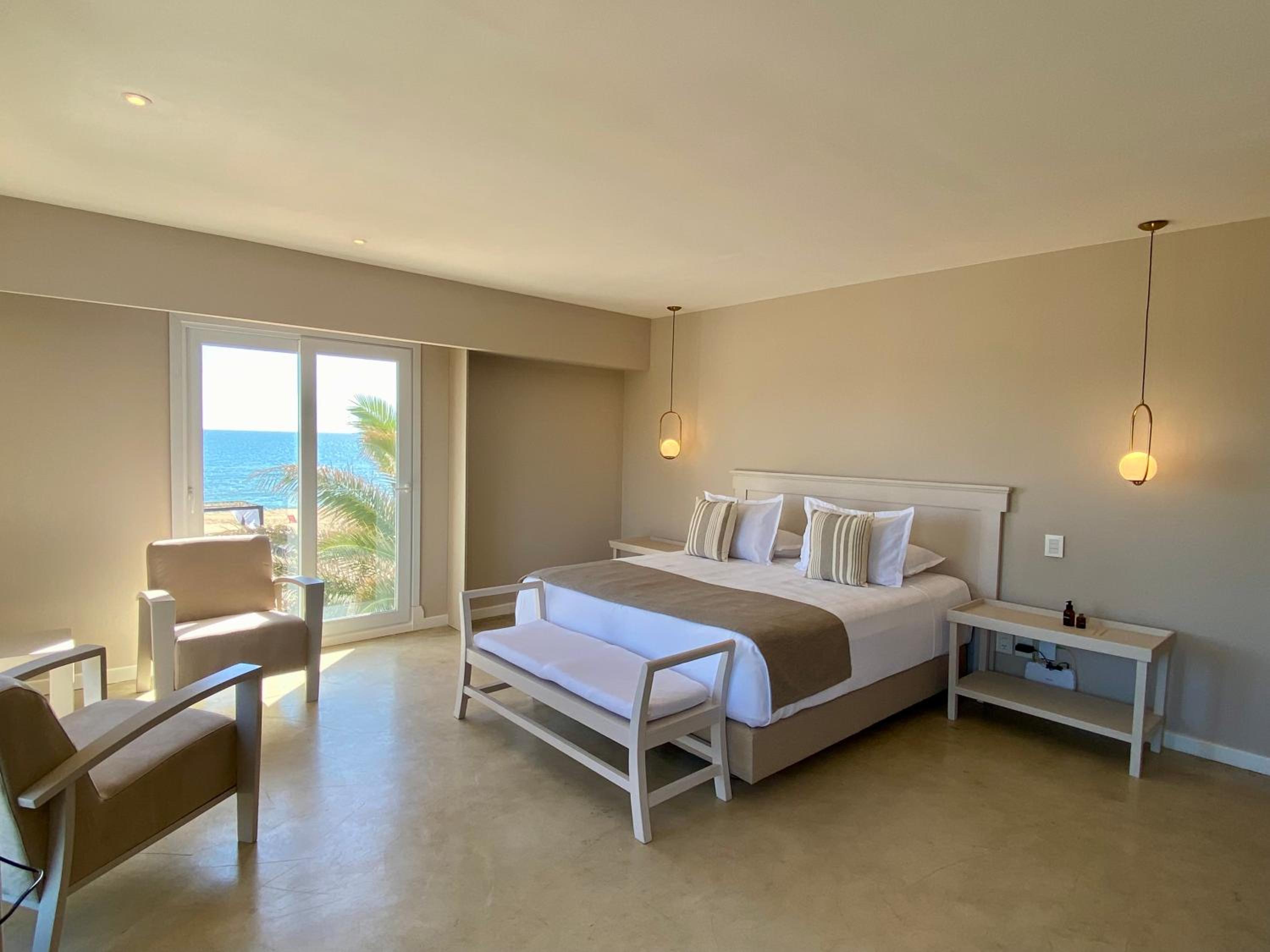Deluxe Double Room with Sea View photo 3