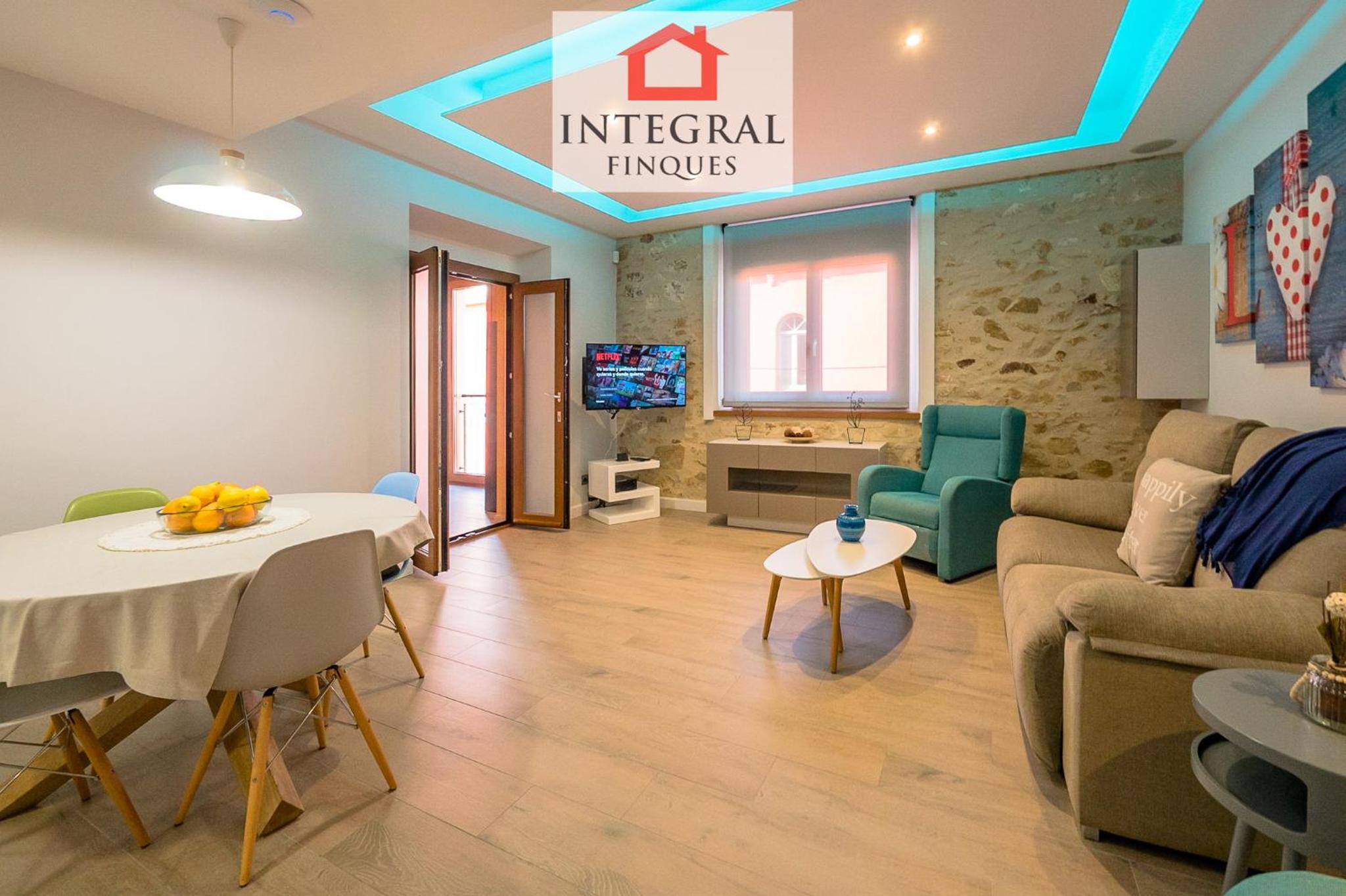 Apartamento con Balcón