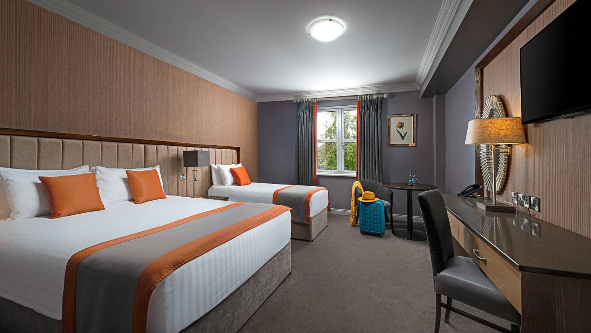 Double or Twin Room photo 3