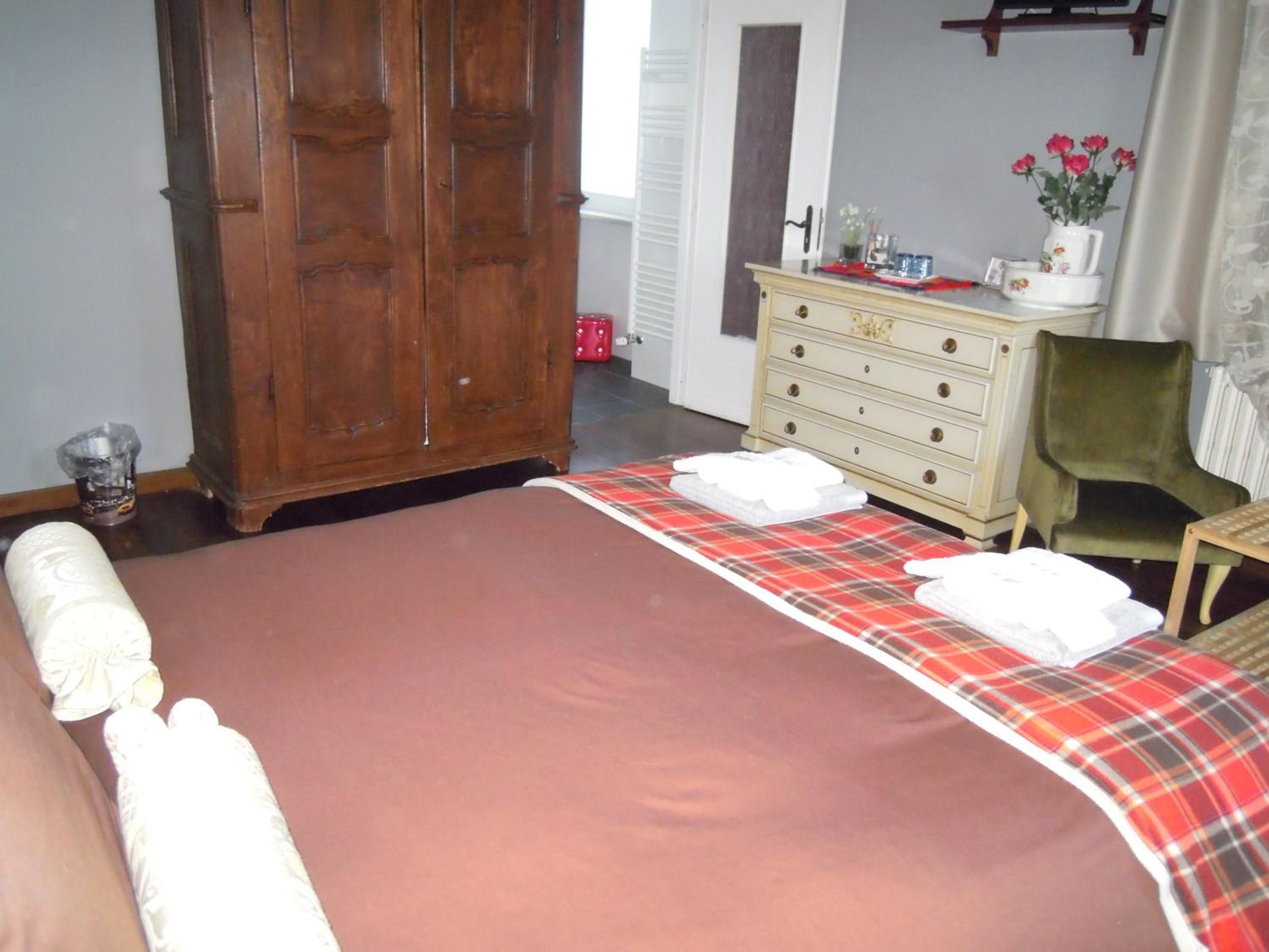 Double Room With Private Bathroom photo 1