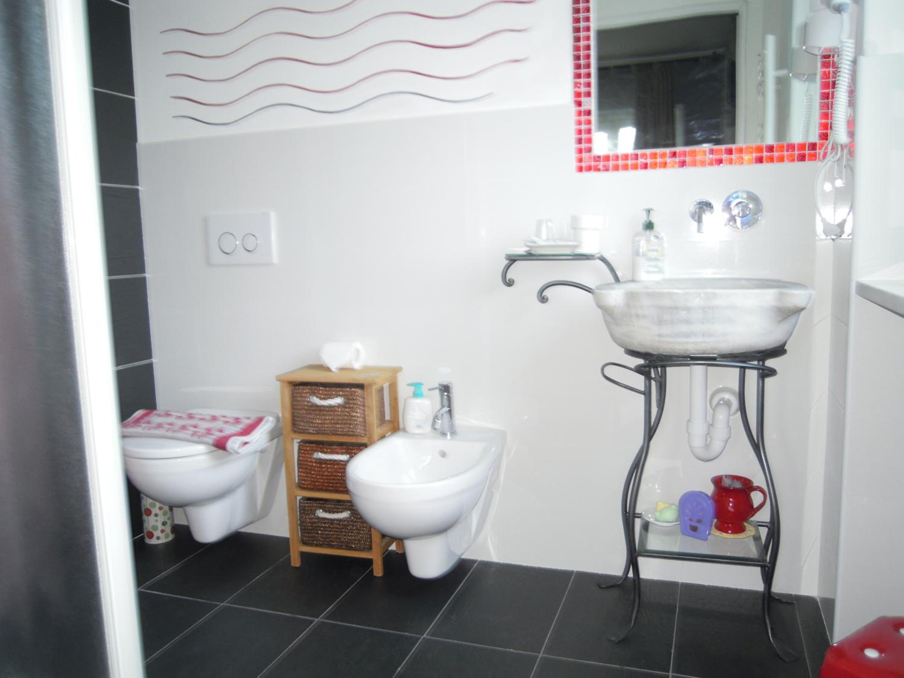 Double Room With Private Bathroom photo 3