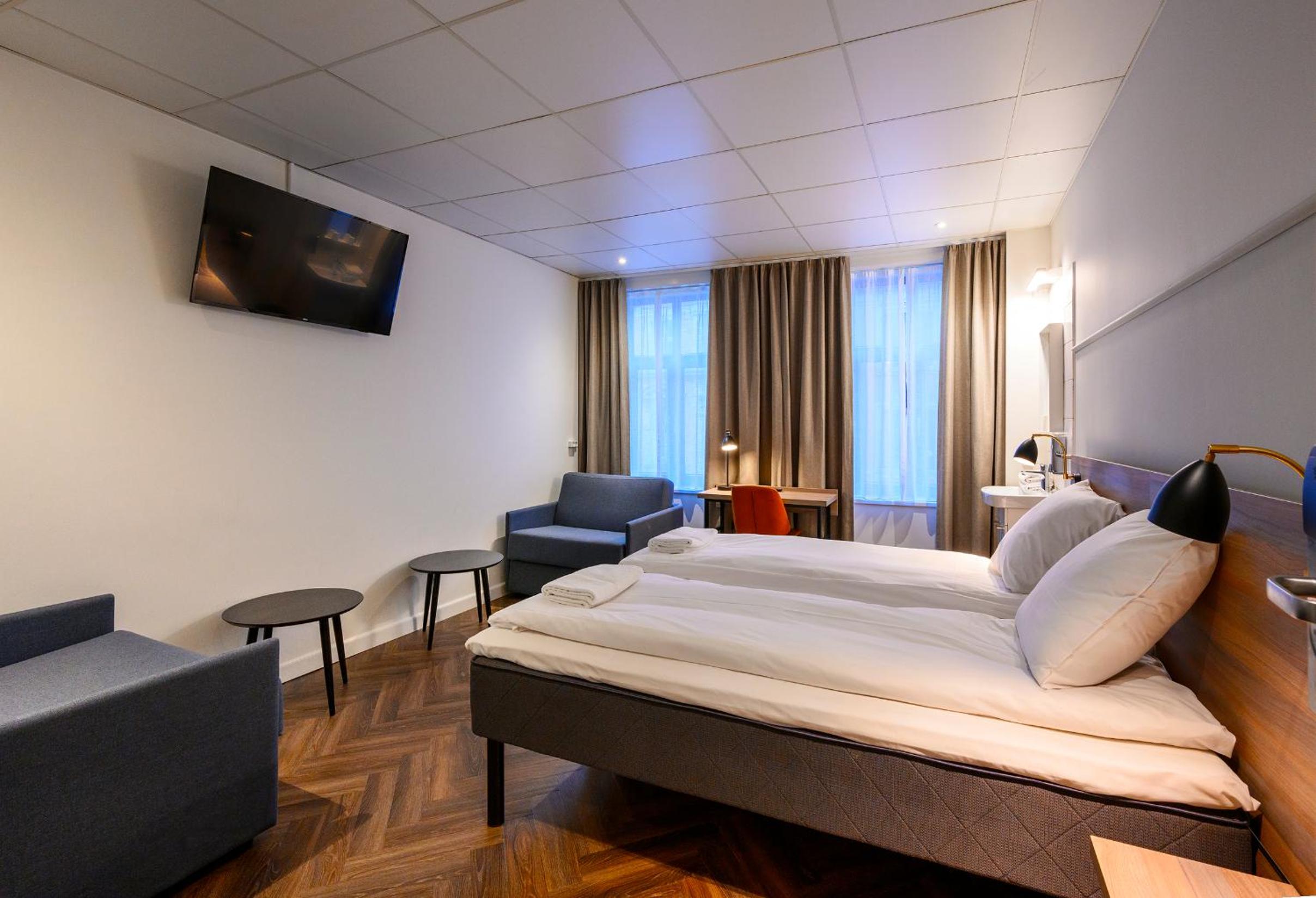 Economy Quadruple Room with Shared Bathroom photo 1