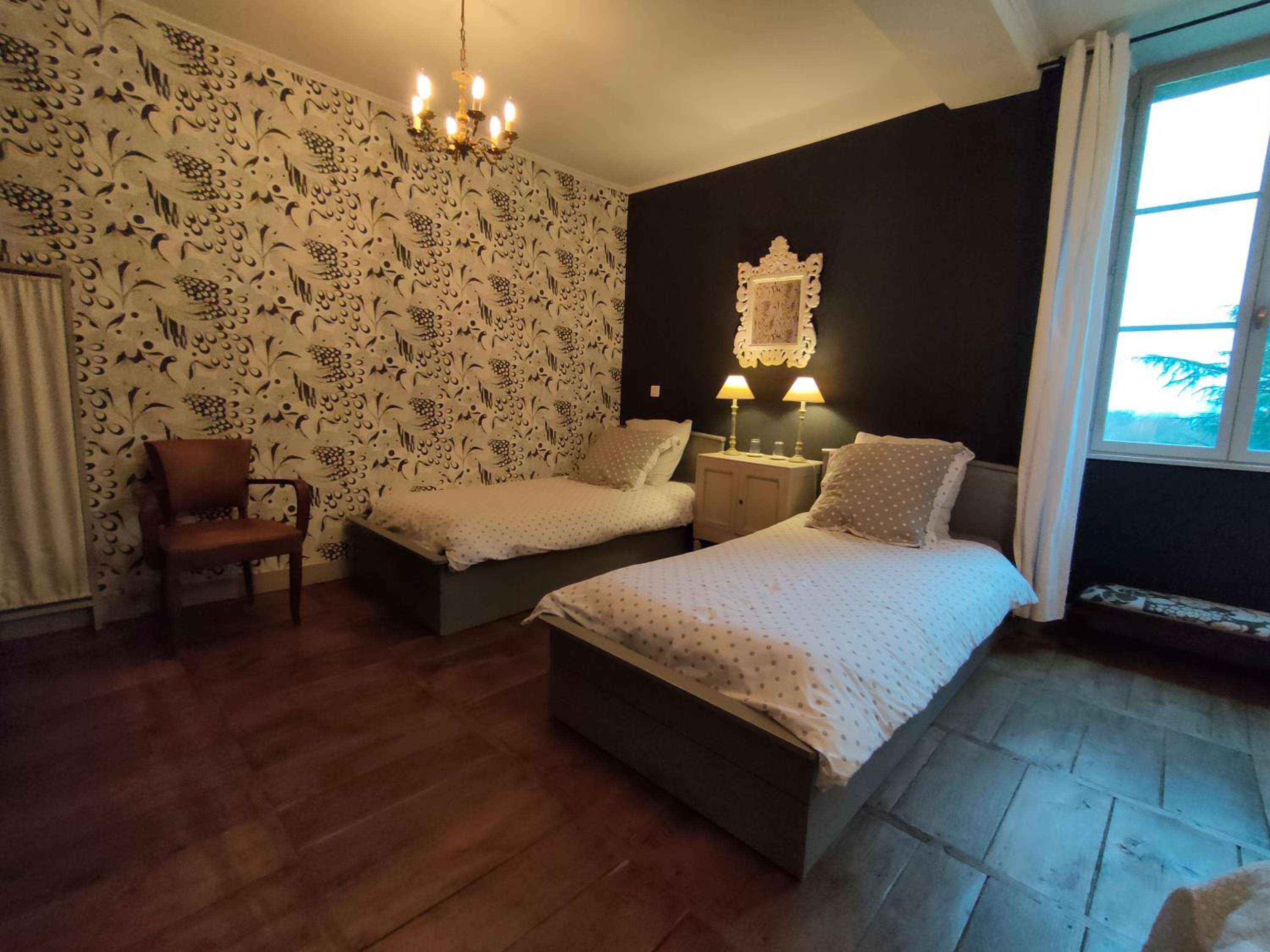 Double or Twin Room with Garden View - Photo 3