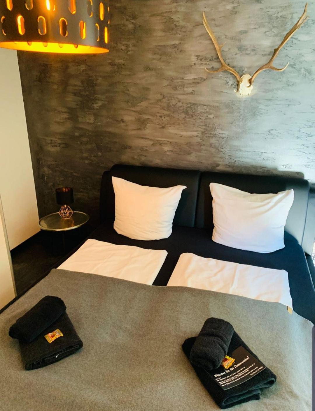 Standard Double Room - Photo 1