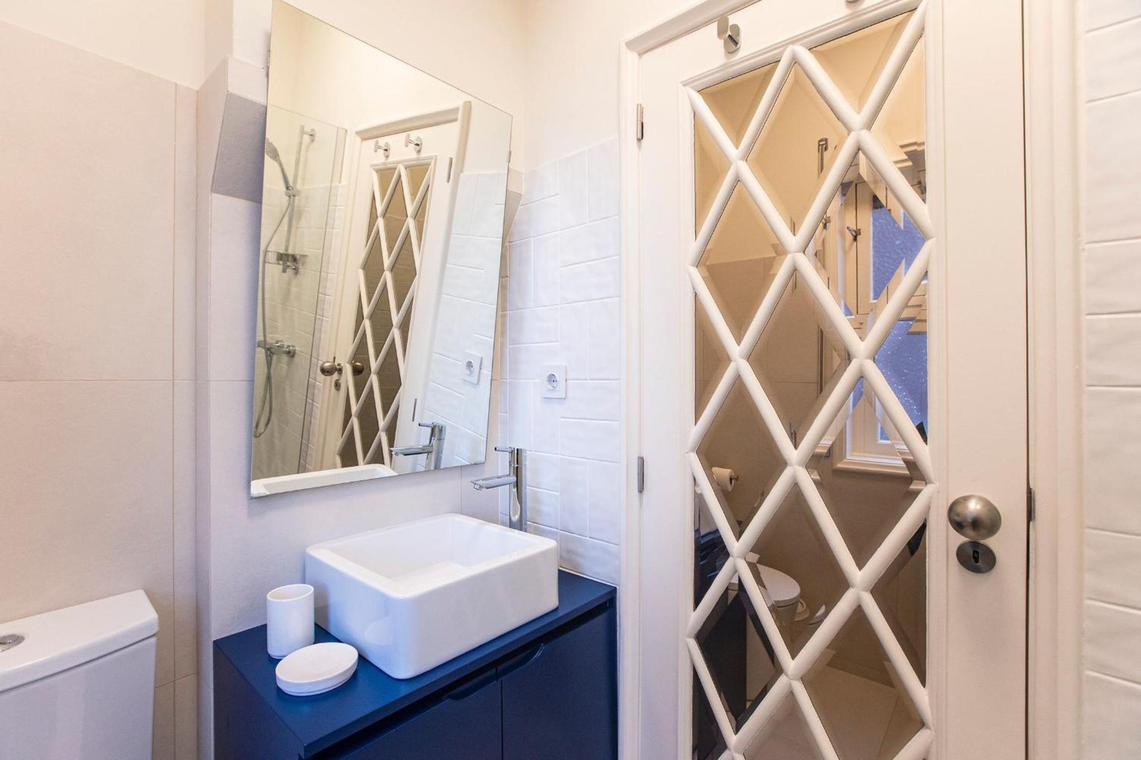 Two-Bedroom Apartment - Photo 9
