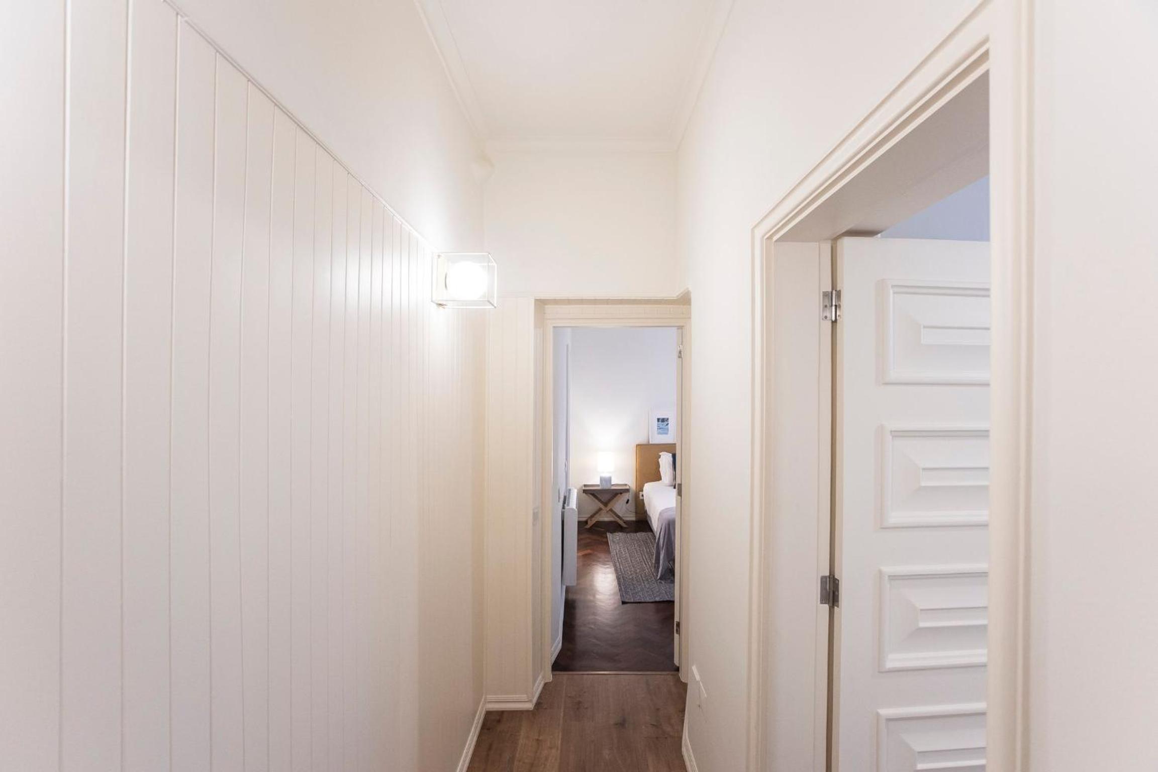 Two-Bedroom Apartment - Photo 2