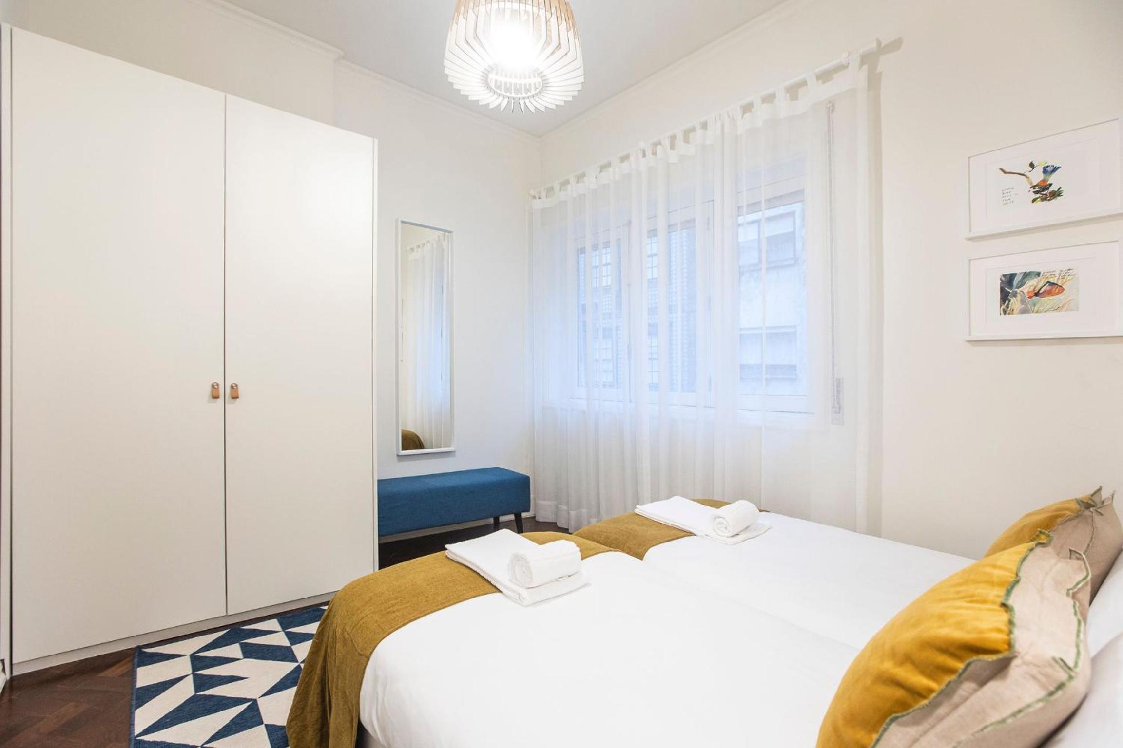 Two-Bedroom Apartment - Photo 30