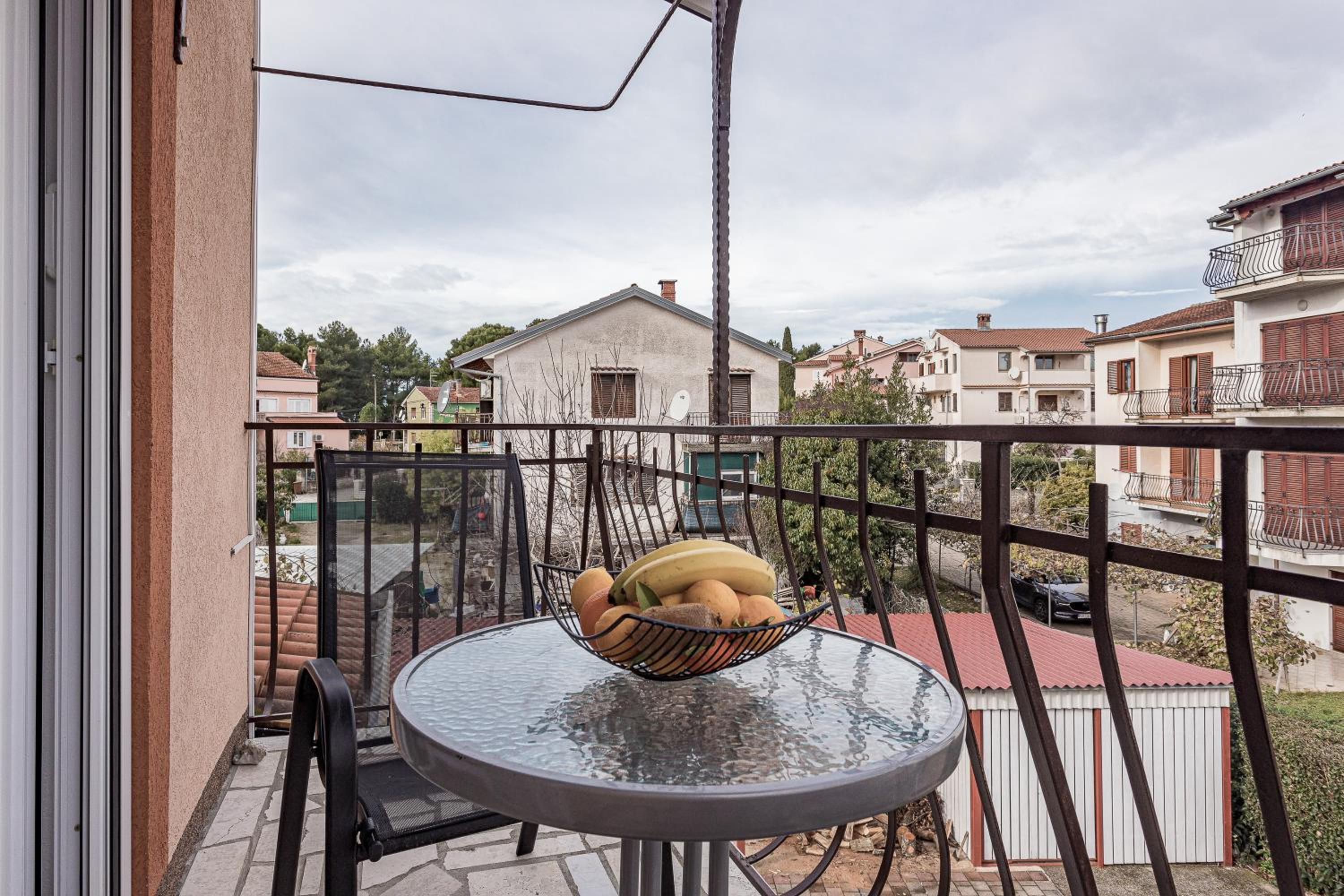 Studio with Balcony - Photo 11