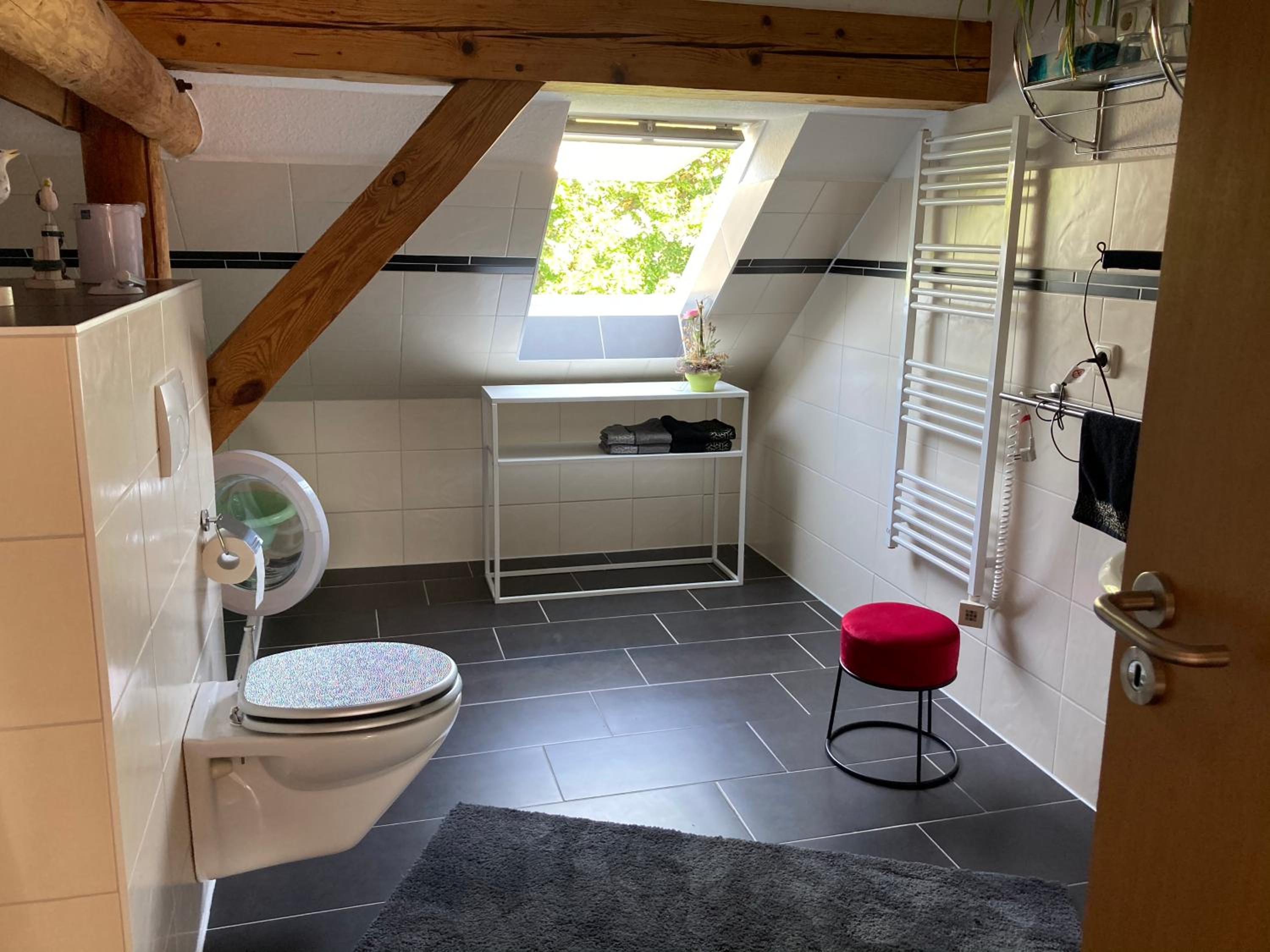 One-Bedroom Apartment - Photo 14