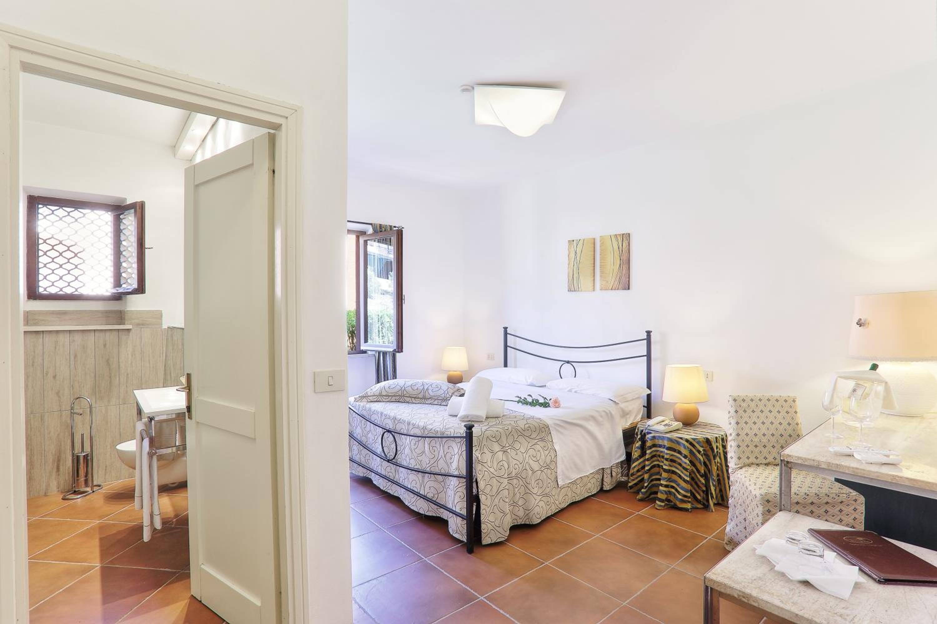 Superior Double or Twin Room photo 2