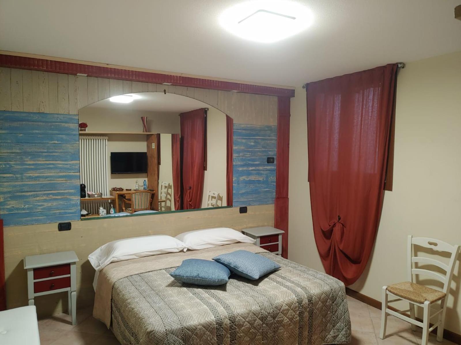Double or Twin Room with Bathroom