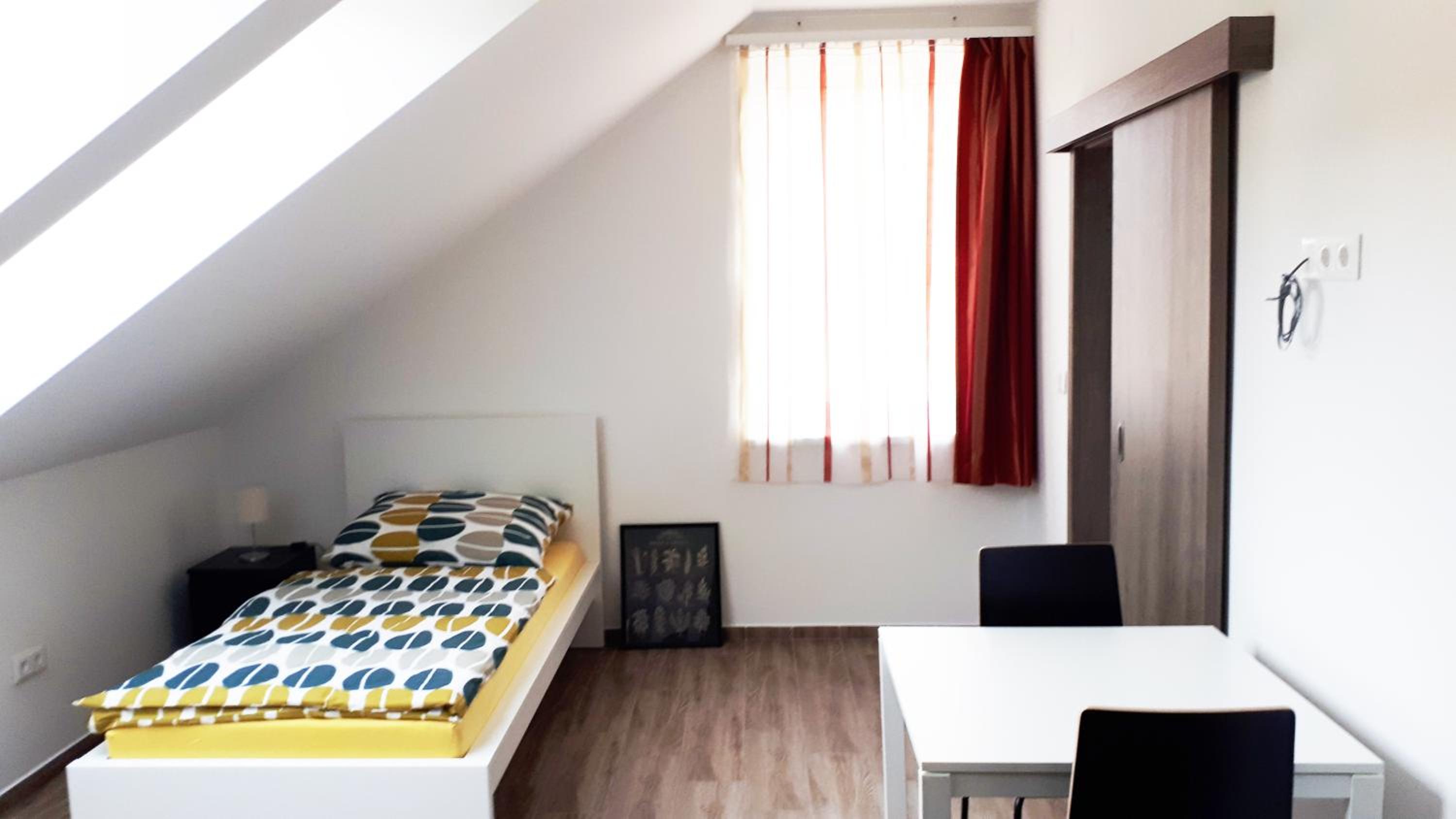 Twin Room - Photo 5