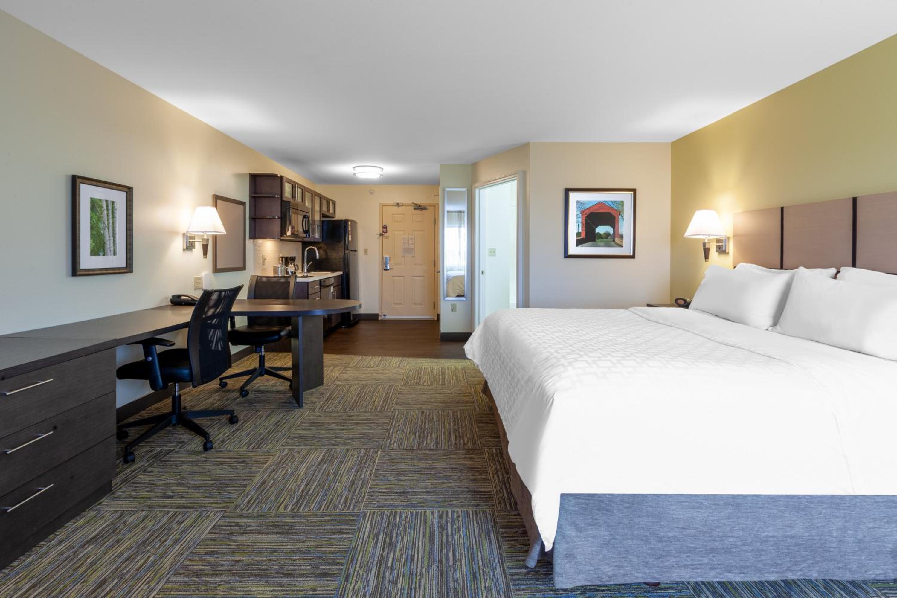 King Studio Suite - Photo 2