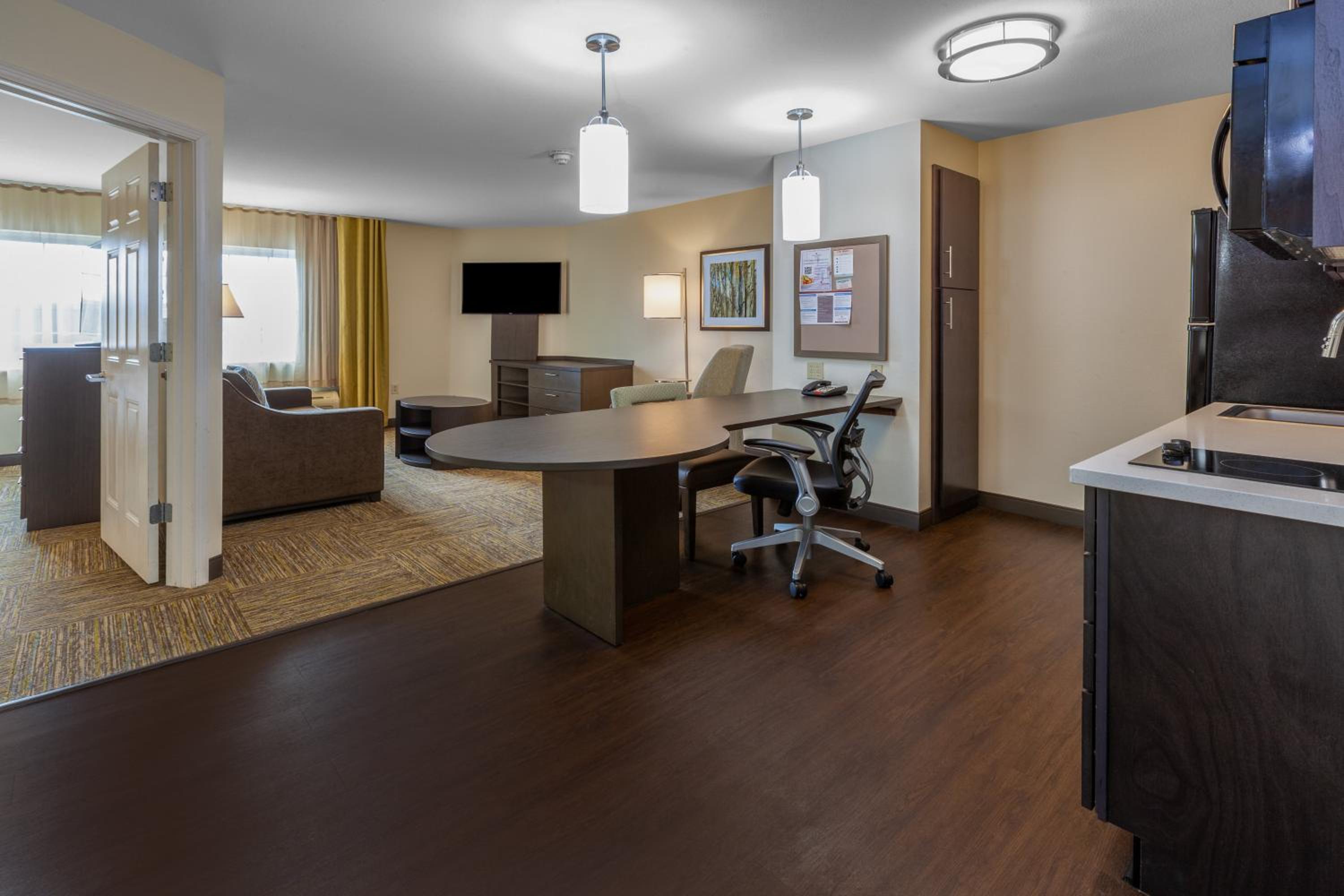 One-Bedroom King Suite with Sofa Bed - Photo 5