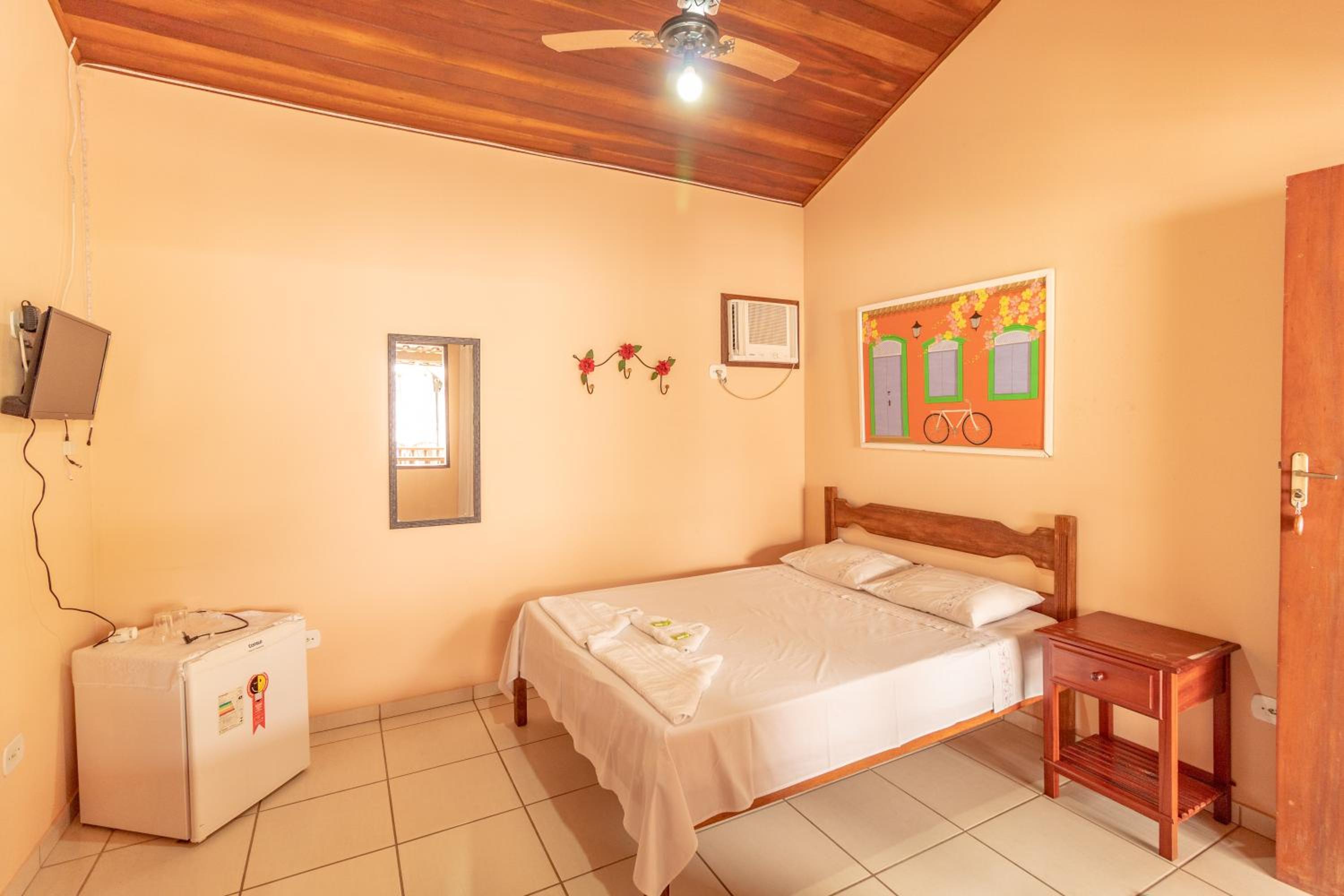 Deluxe Suite with Spa Bath - Photo 6