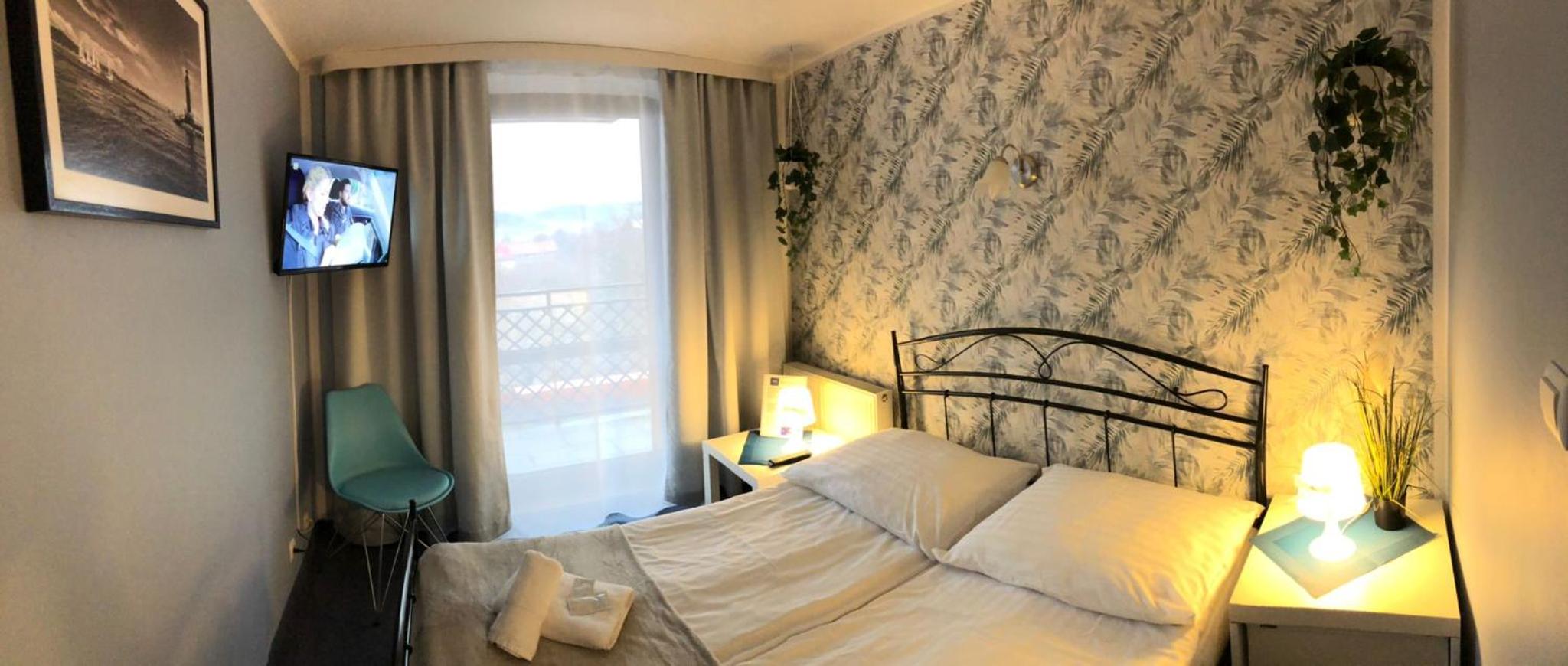 Double Room with Balcony - Photo 1