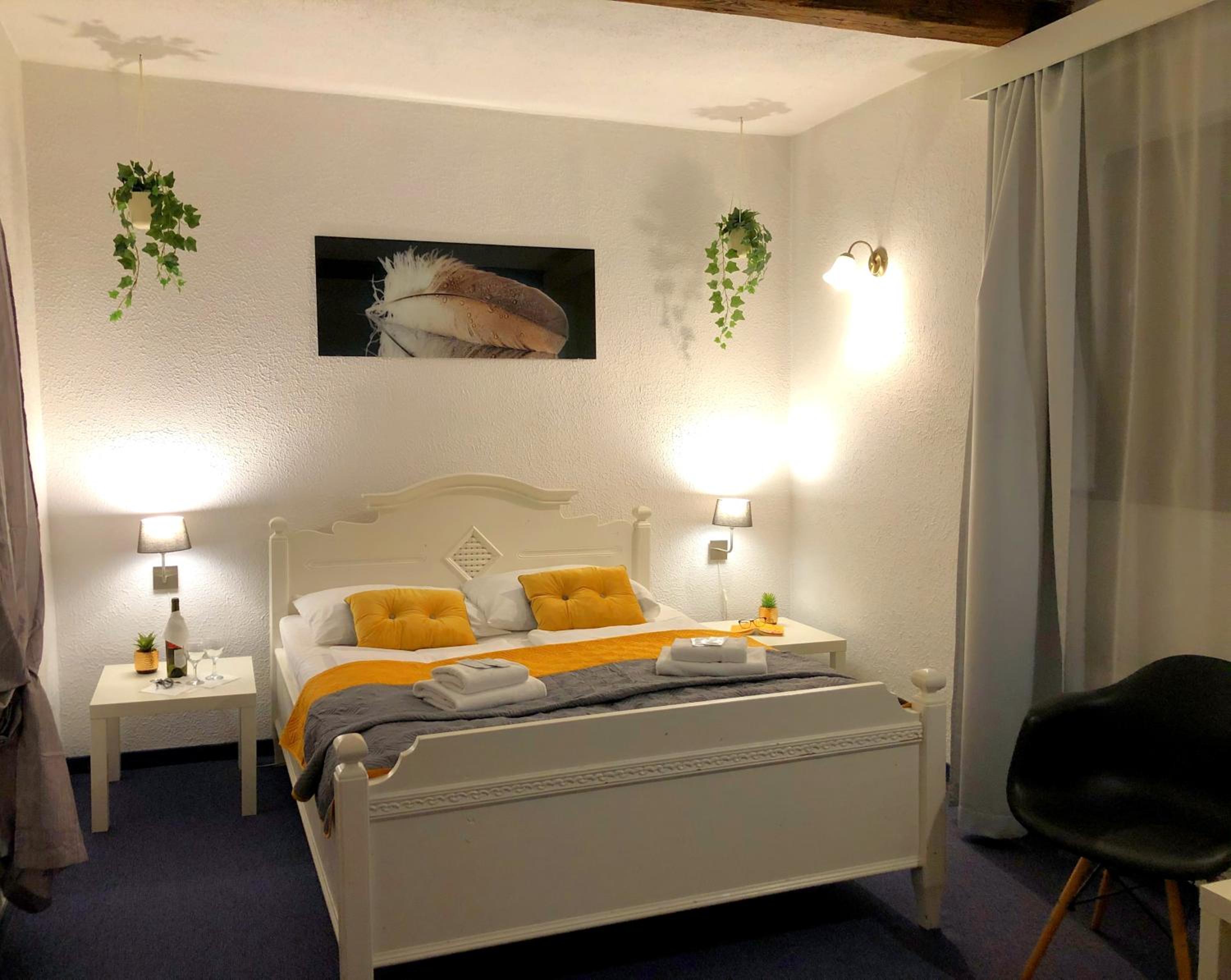 One-Bedroom Apartment - Photo 23