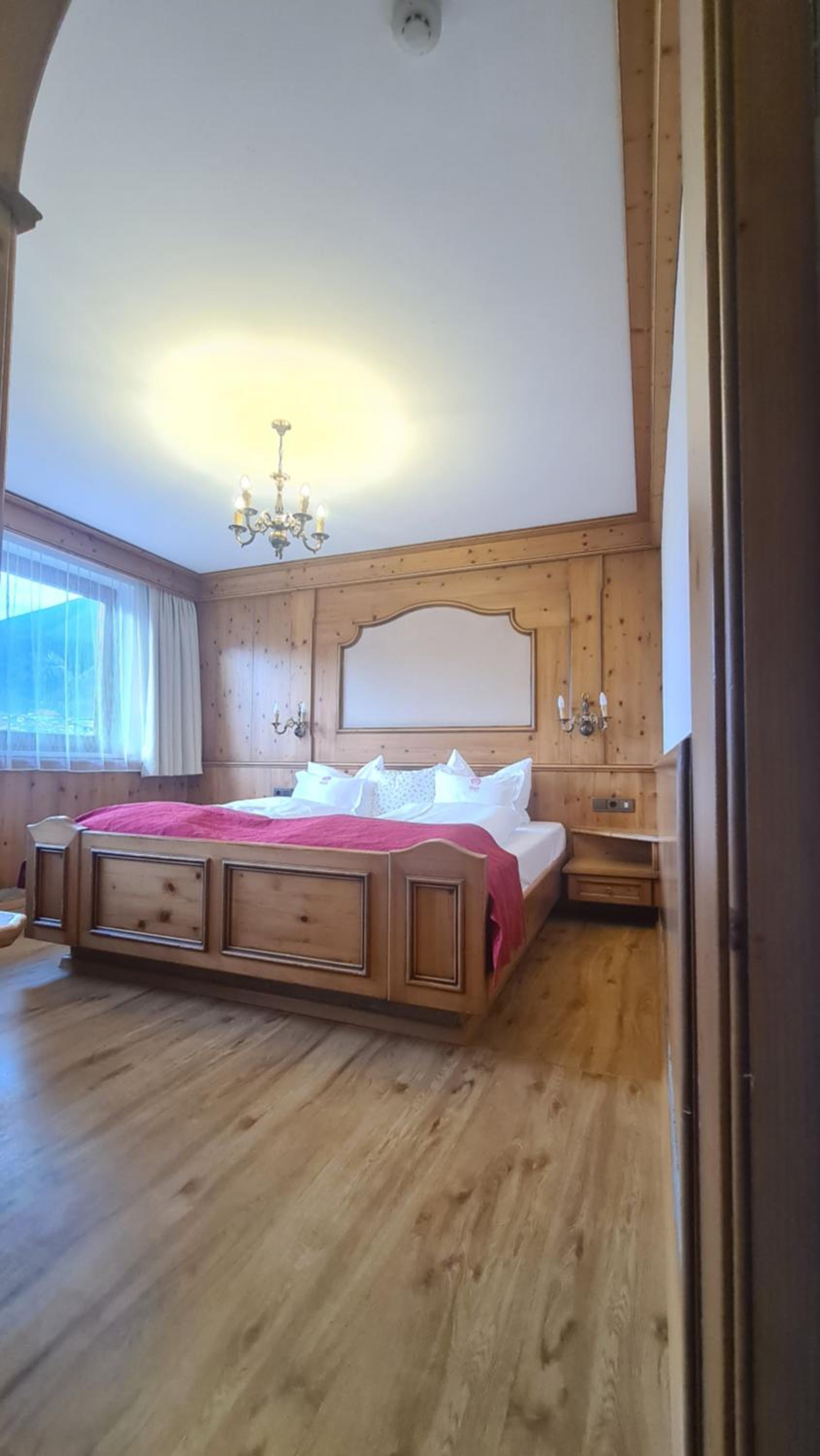 Suite - Photo 22