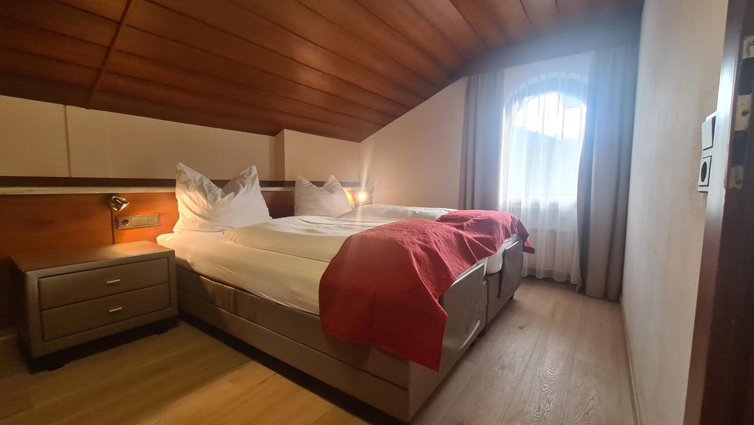 Suite - Photo 21