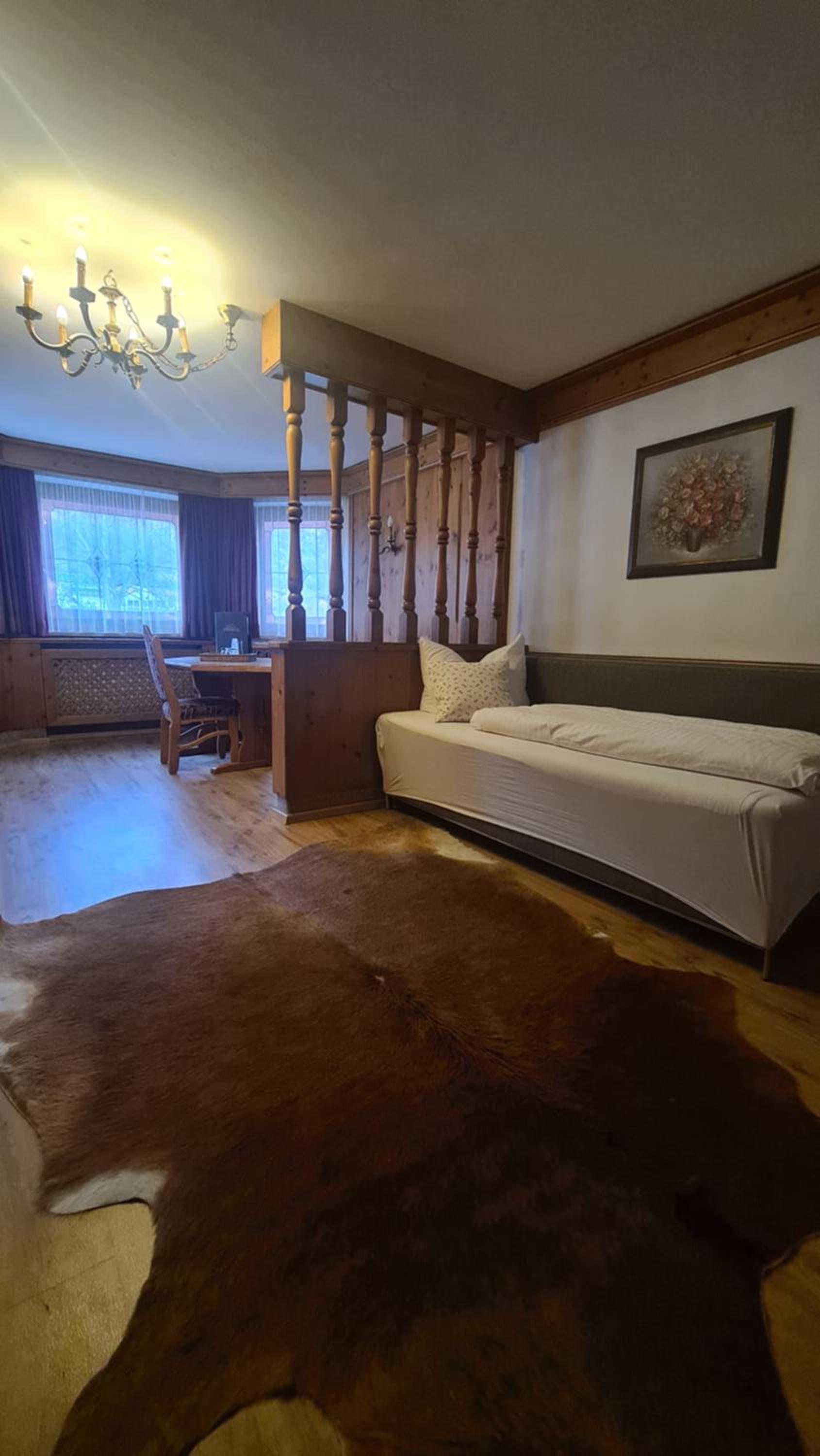Suite - Photo 13