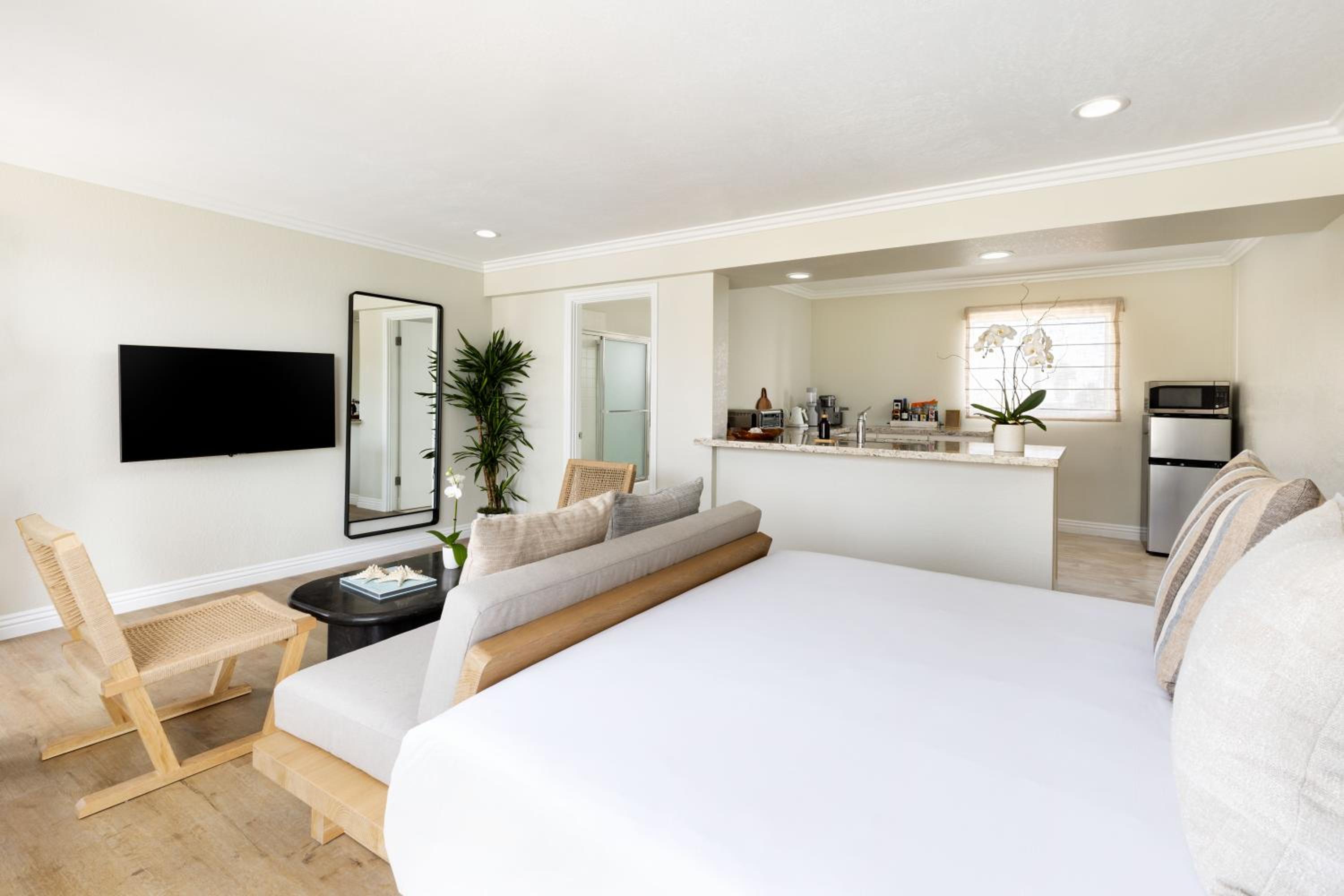 King Room with Sea View - Photo 1