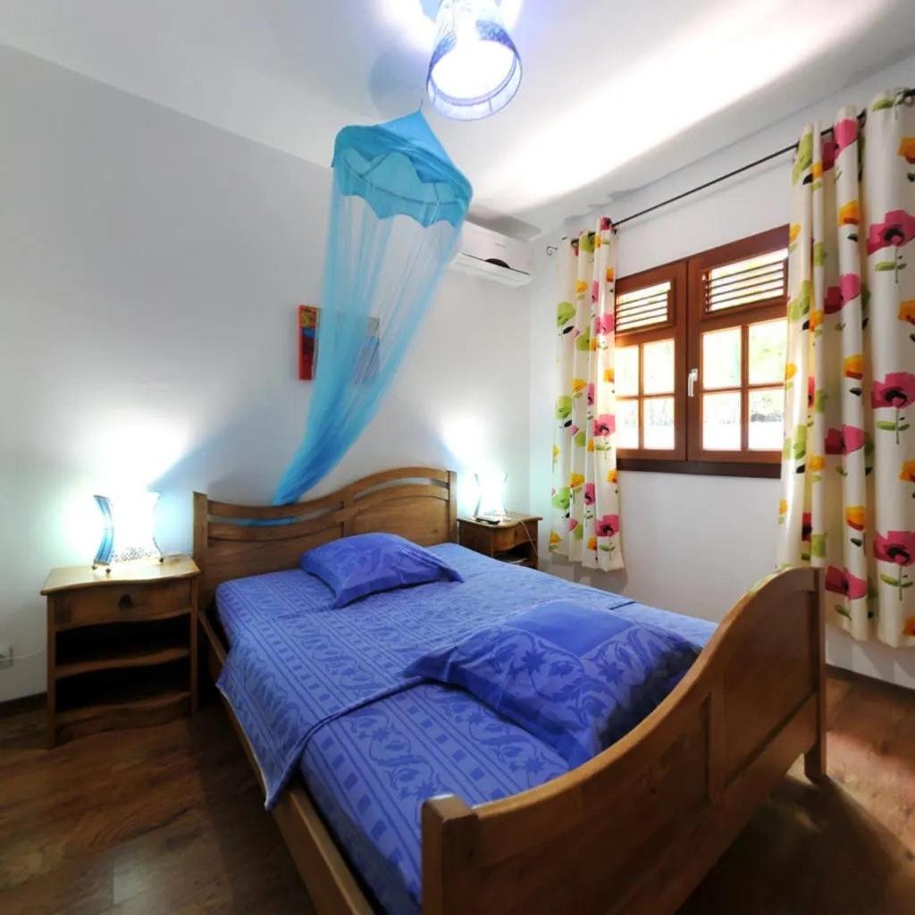 Three-Bedroom House photo 1
