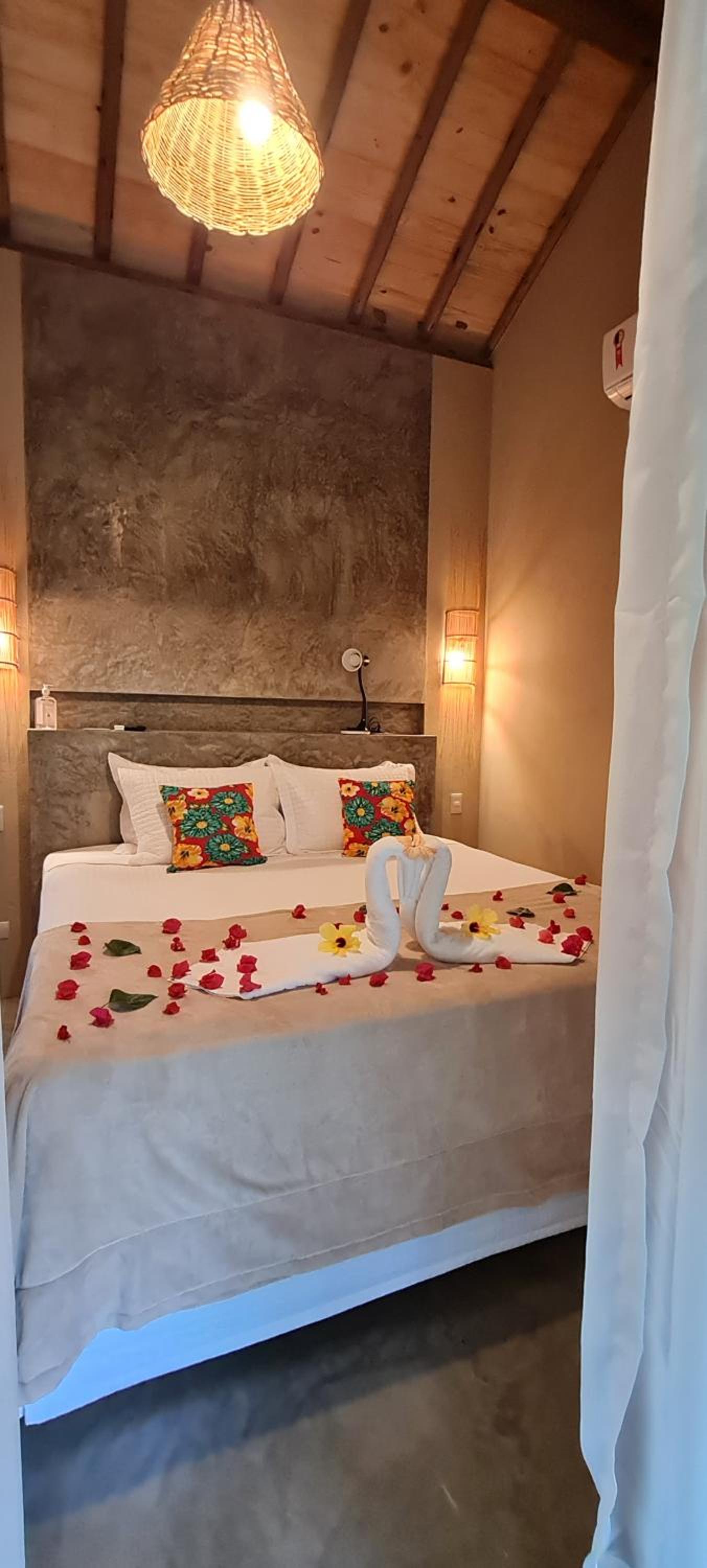 King Suite with Spa Bath - Photo 1