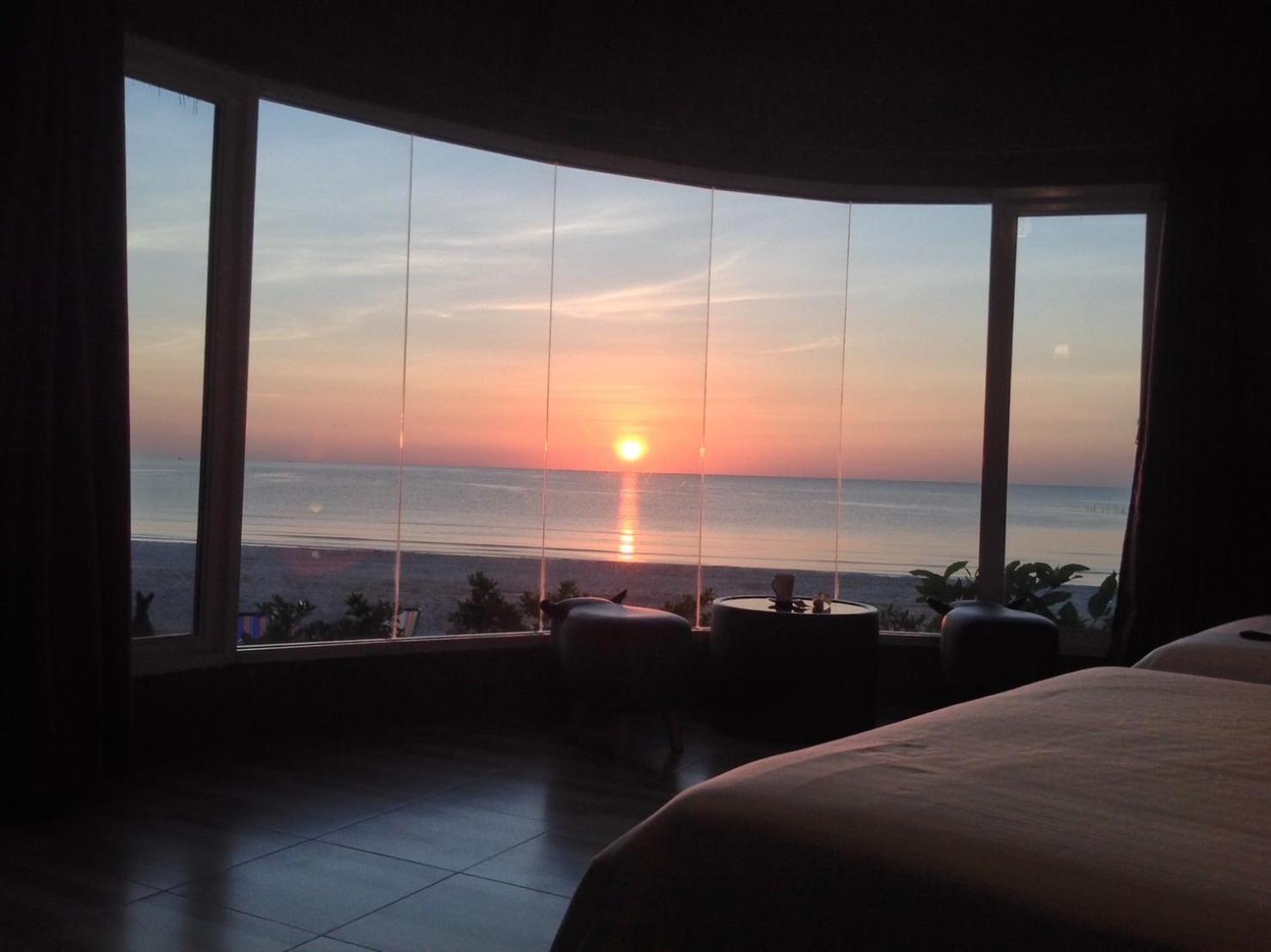 Deluxe Room with Seaside - Photo 1