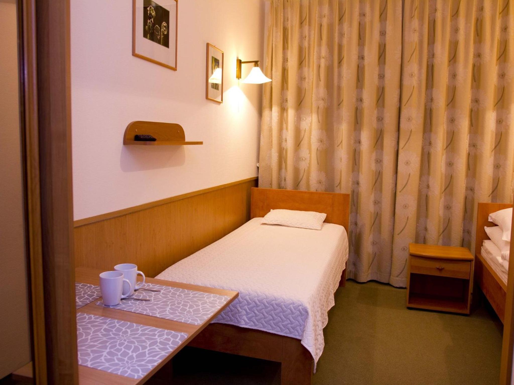 Twin Room - Photo 7