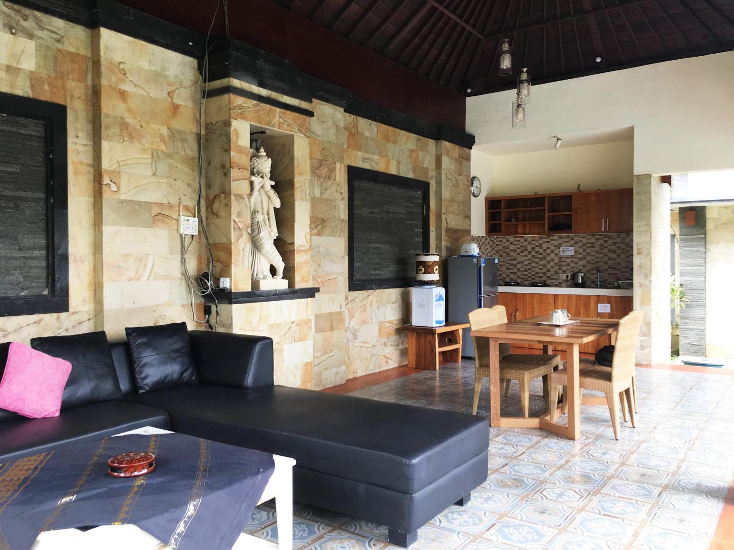 Villa with Private Pool - Photo 4