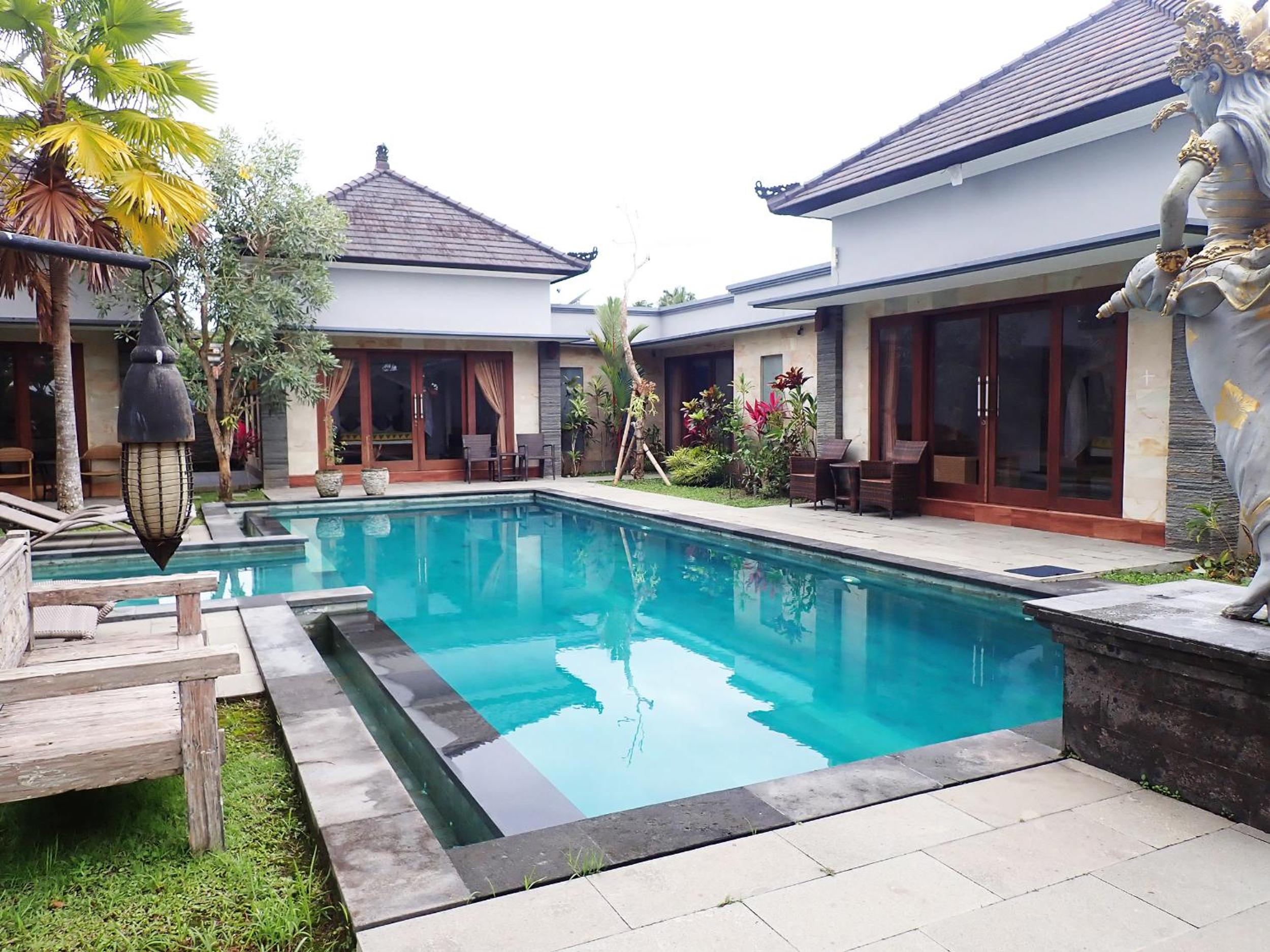 Villa with Private Pool - Photo 13