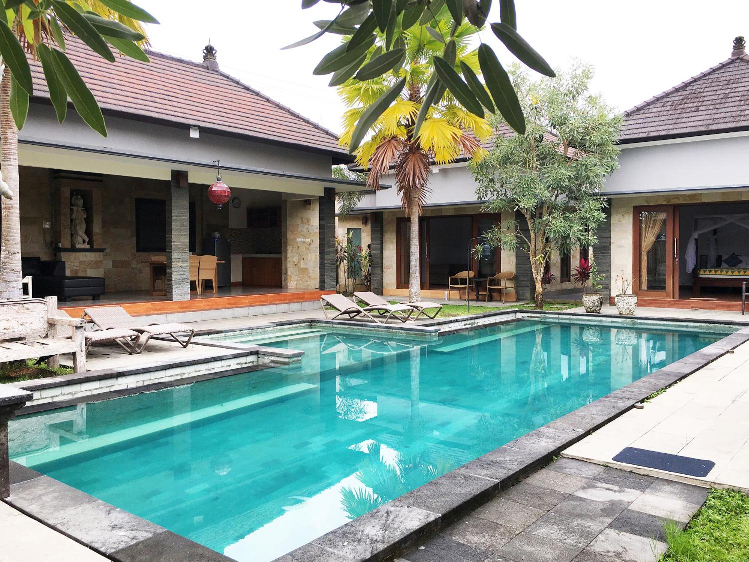 Villa with Private Pool - Photo 10