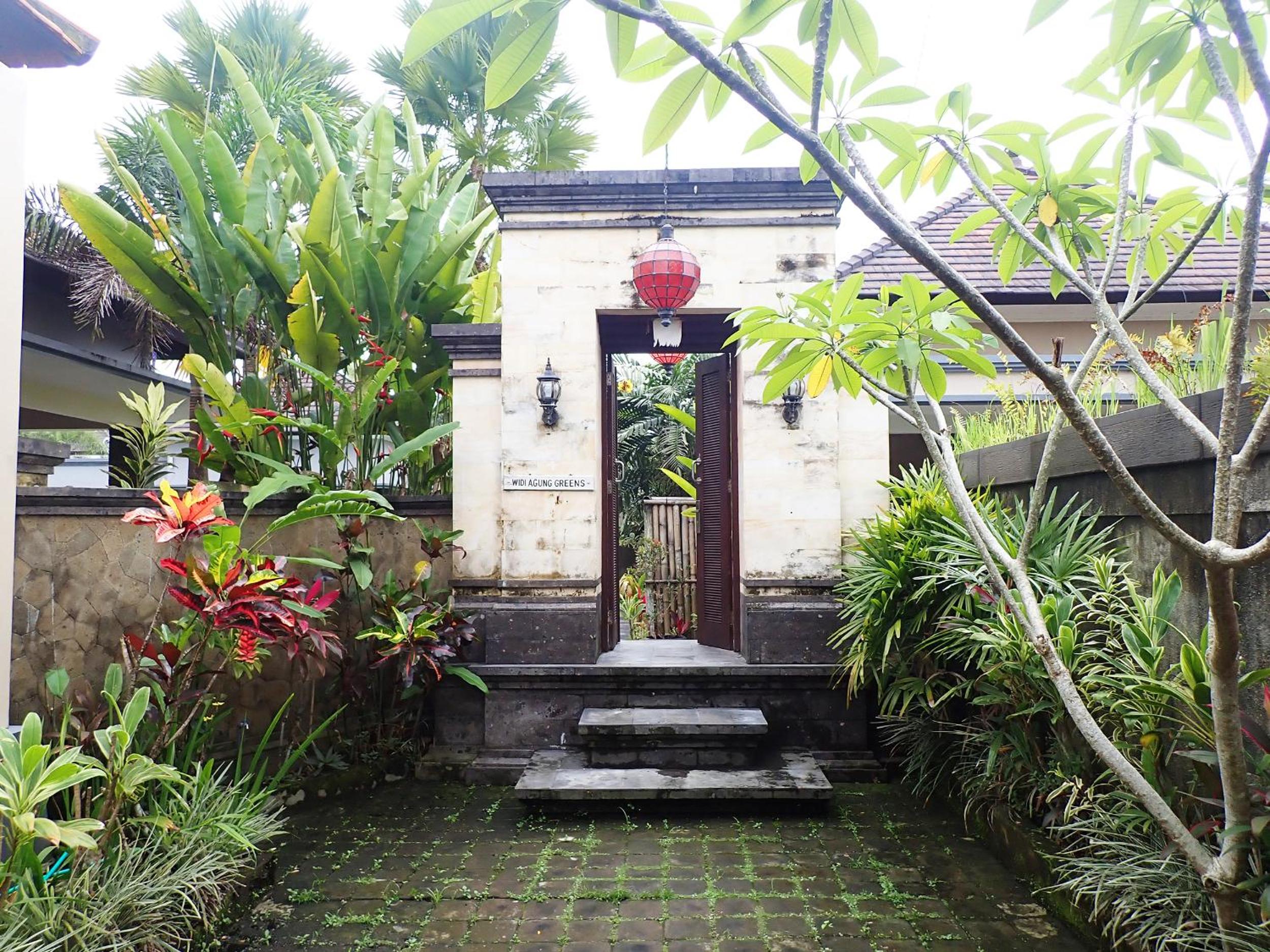 Villa with Private Pool - Photo 7