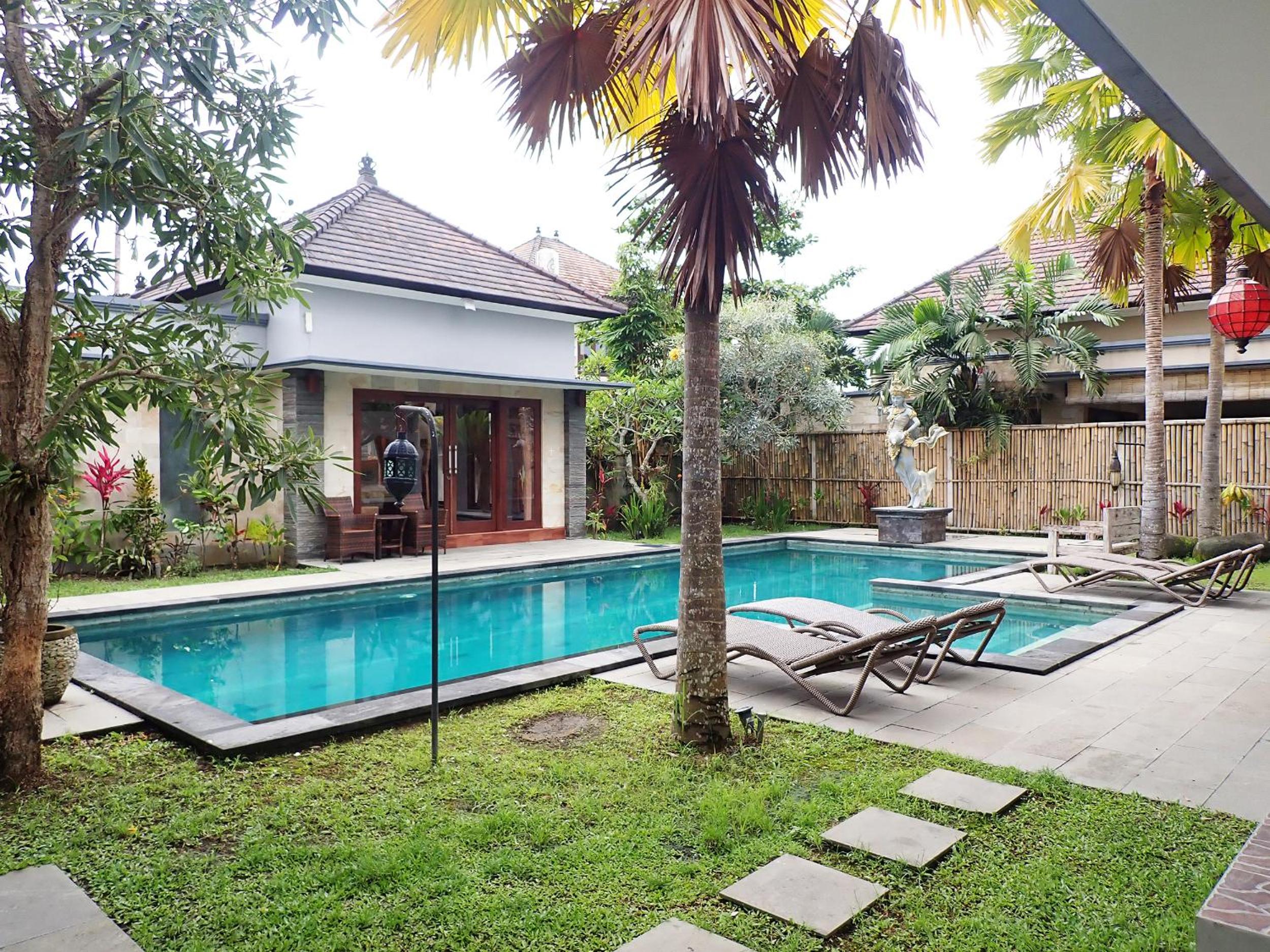 Villa with Private Pool - Photo 6