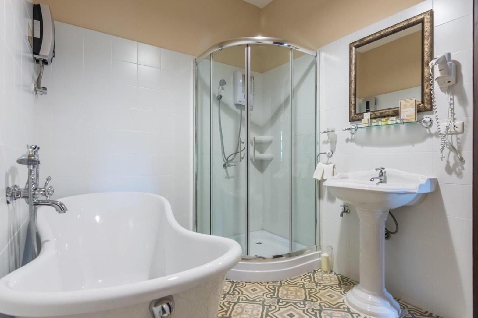 Suite with Balcony photo 3
