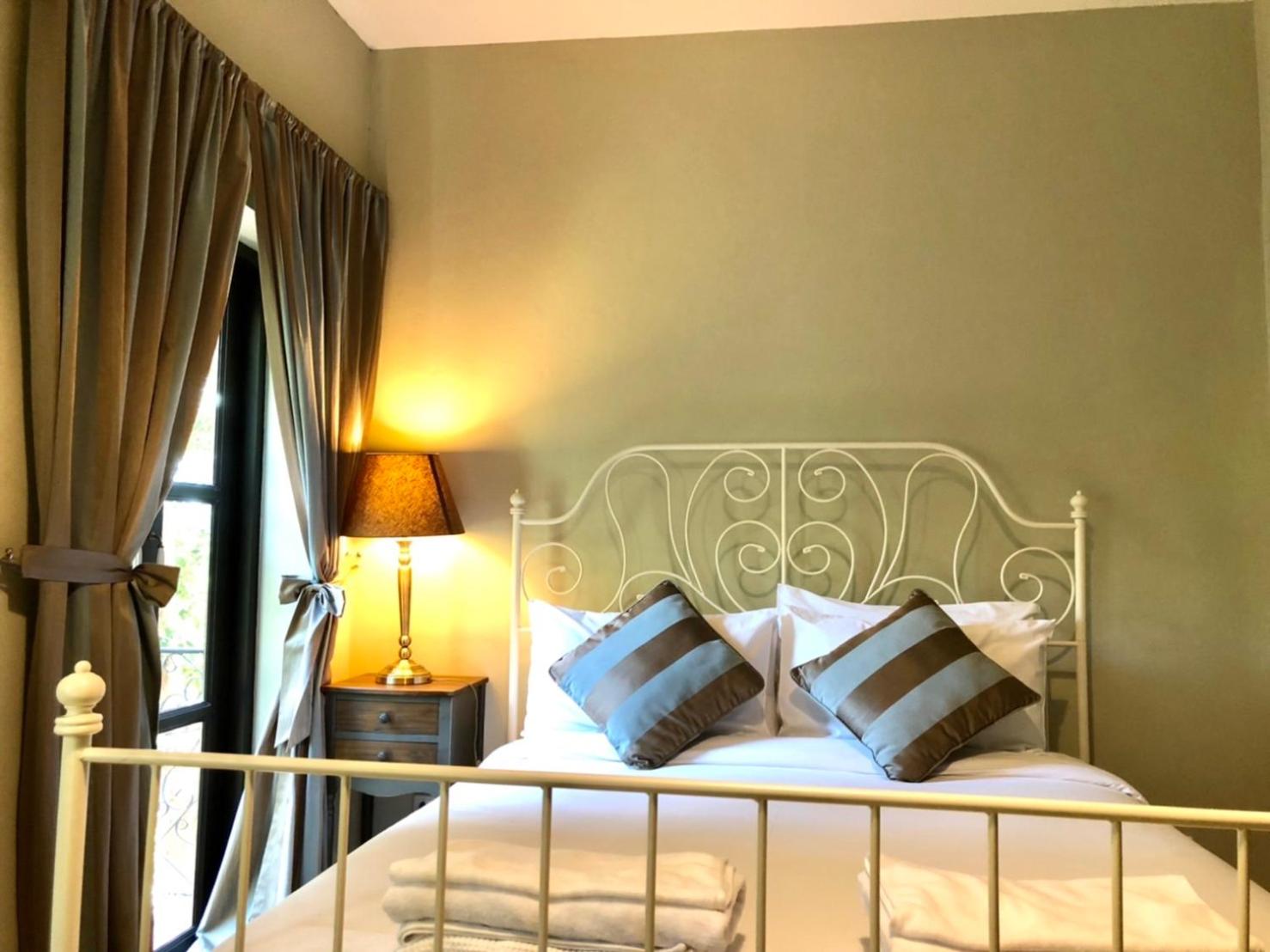 Queen Room with Garden View photo 3